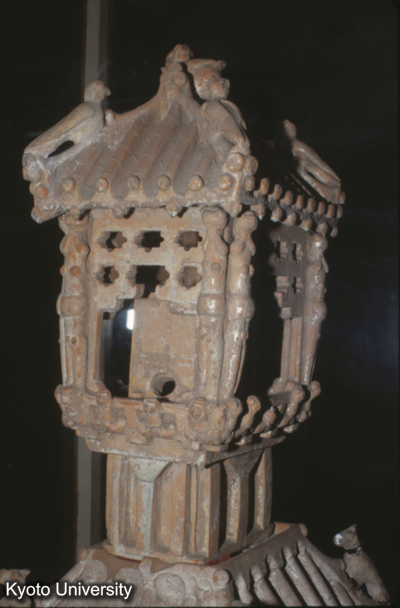 1285_河南淮陽東漢墓 陶楼 人身柱 斗拱 (1)