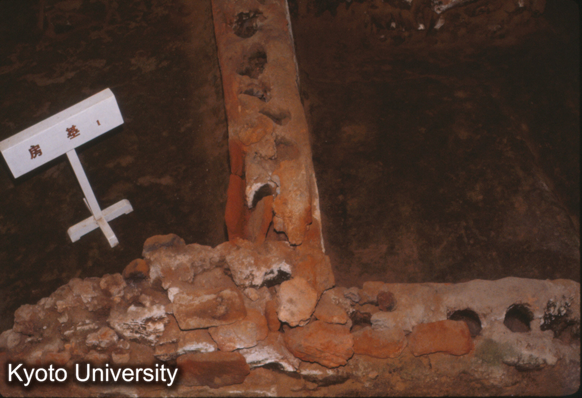 1308_鄭州 大河村 住居址 木骨土墻 詳細 (1)