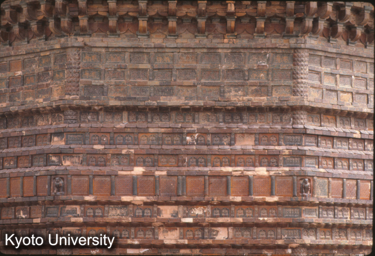 1341_開封 鉄塔 琉璃磚 (1)