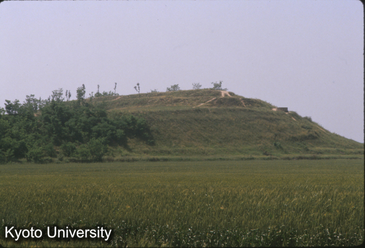1403_漢 未央宮前殿 台榭 夯土台基 (1)