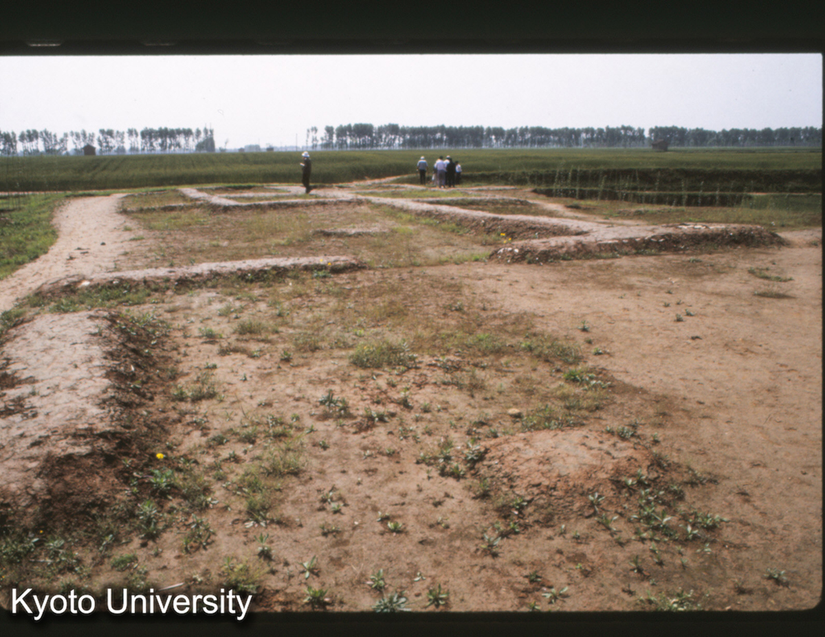 1606_鳳翔馬家荘1号 東張り出し部（西よりみる）_87 (1)