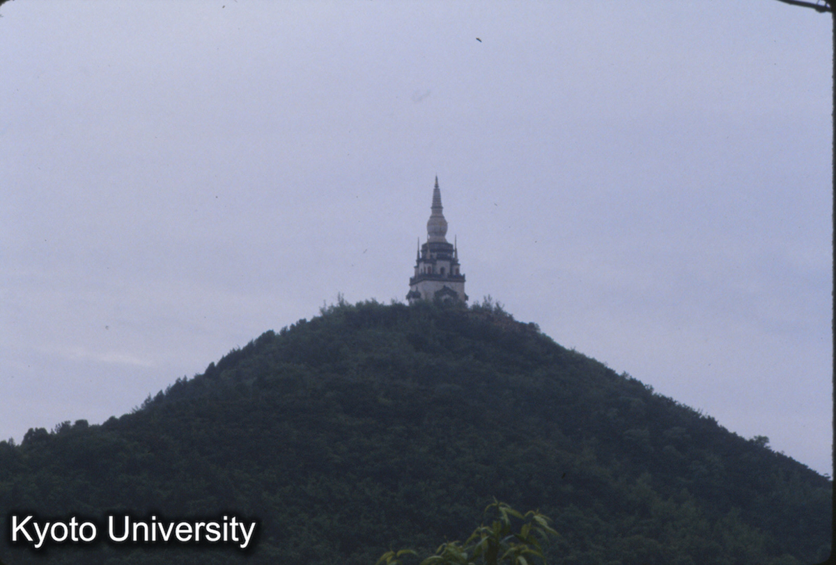 1686_玉泉山喇嘛塔 (1)
