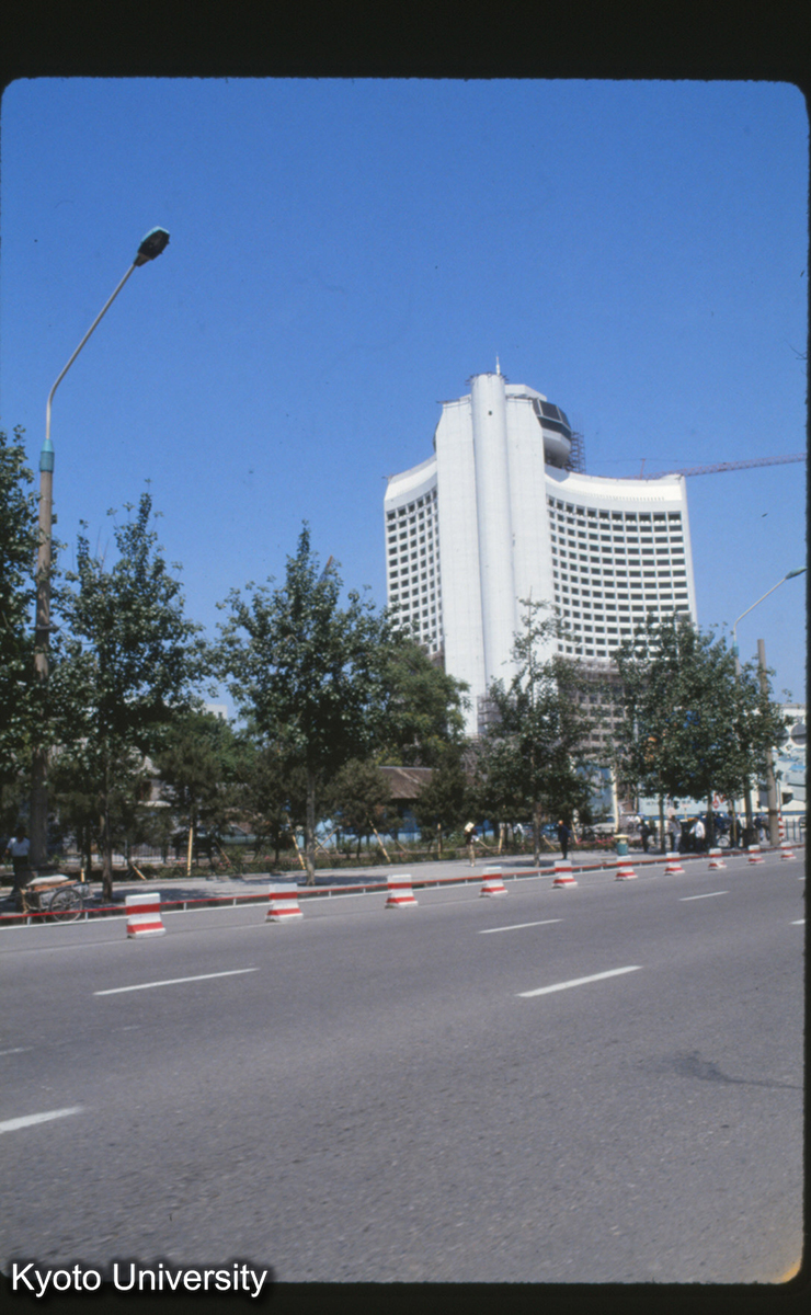 1976_国際飯店（建設中） (1)