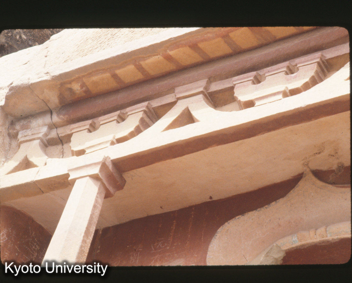 84_天龍山 16洞 一斗三升、人字栱 (1)