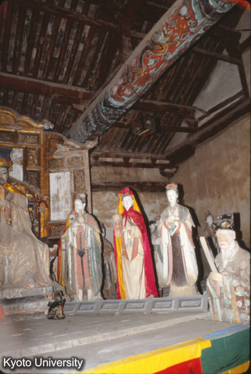 257_玉皇殿 内部 玉皇大帝・妃嬪・侍女等、泥塑51尊_88 (1)