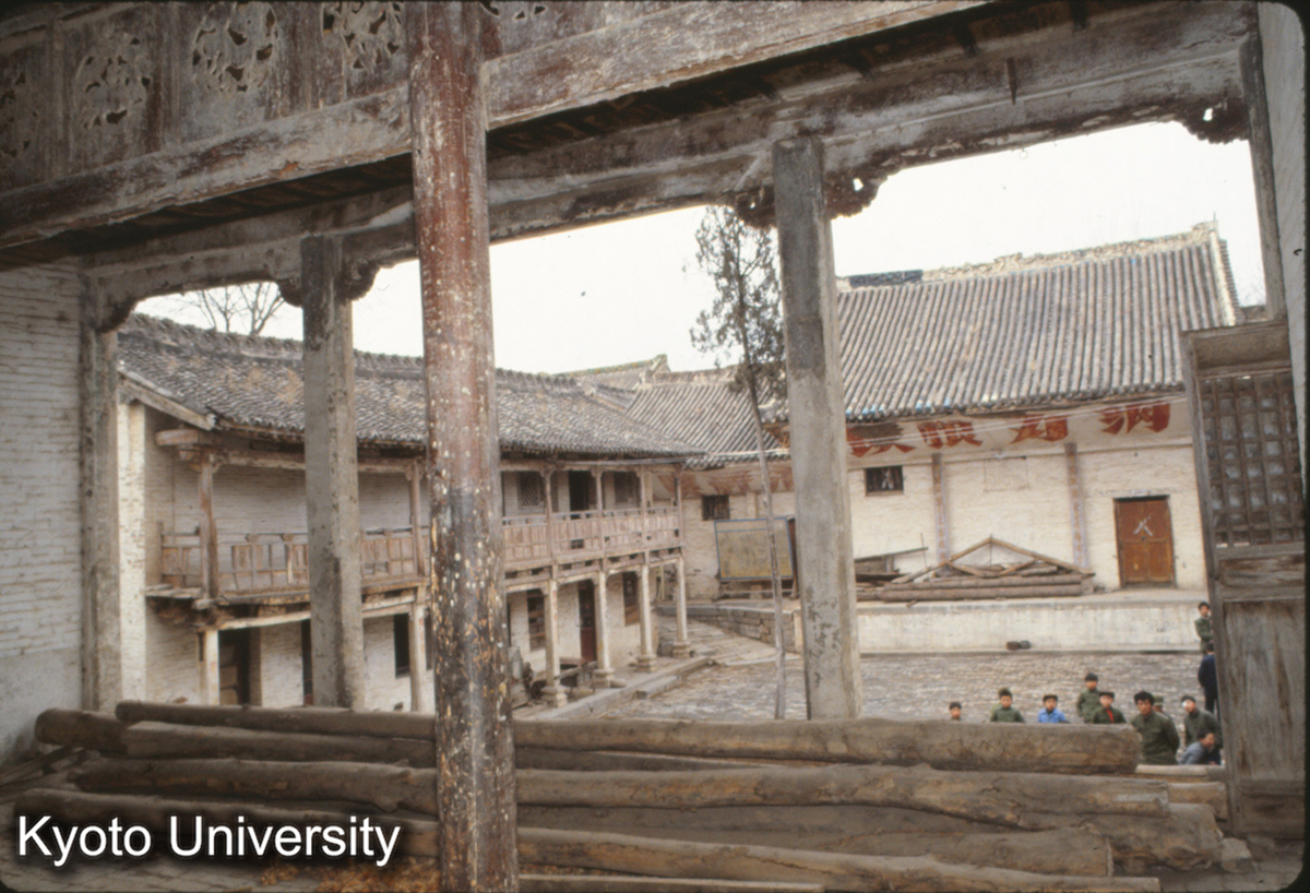 514_太平観となり 大廟戯台 (1)