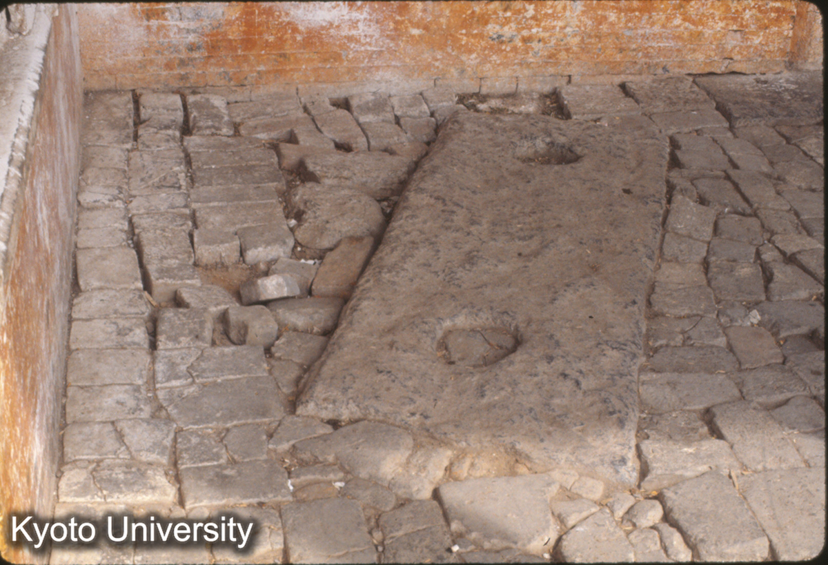 623_岱廟大斉殿 前廊 "金粧二站象" (1)