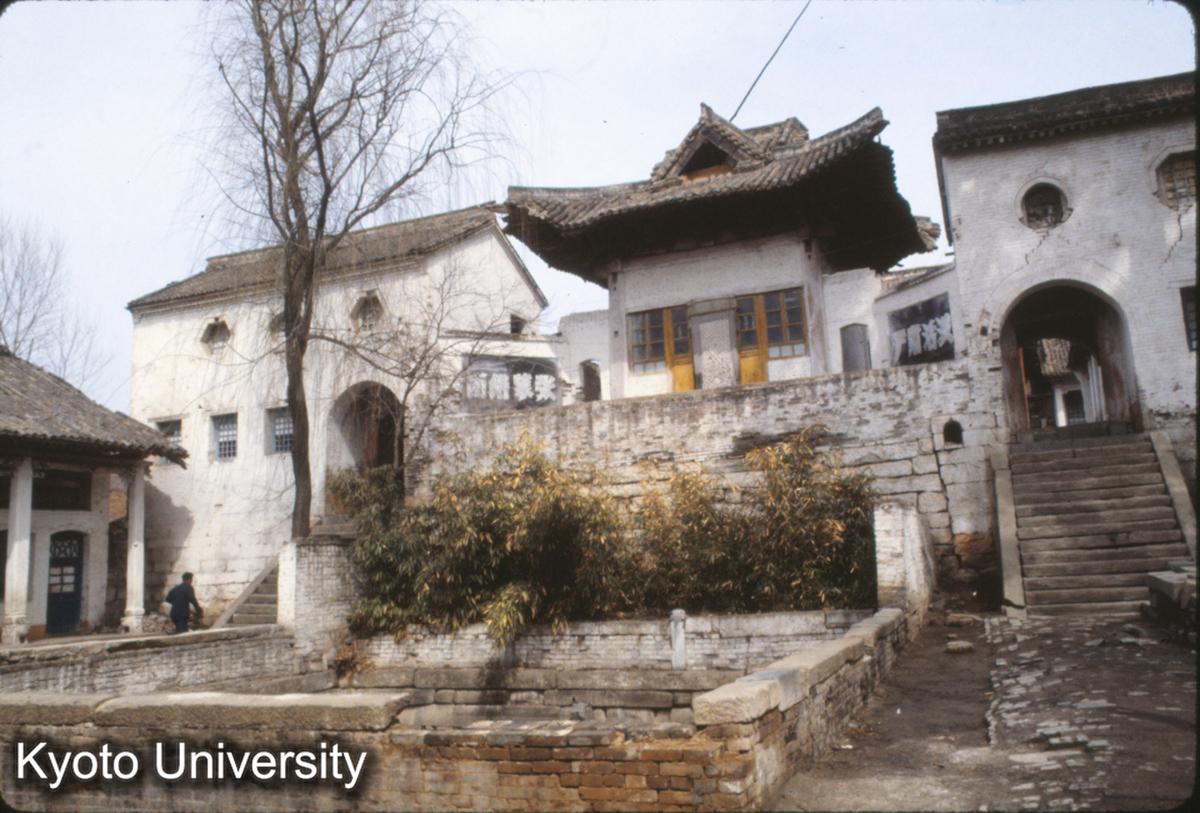 636_岱廟 舞楼・魚池 (1)