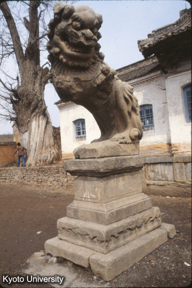 638_岱廟 三門前石獅 (1)