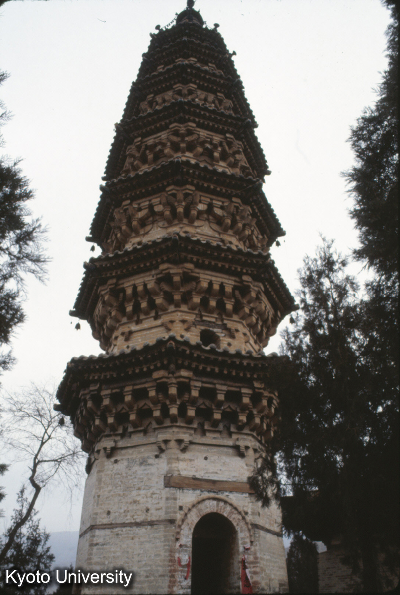 1390_原起寺大聖宝塔（俗称青龍宝塔） 8角7級高17M 北宋元佑3（1087）_〇 (1)