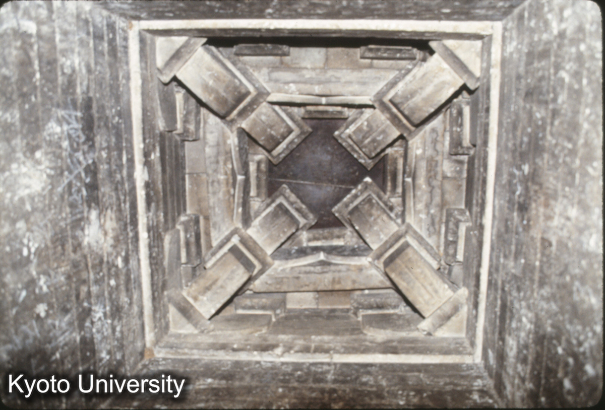 1404_原起寺大聖宝塔 内部藻井 (1)