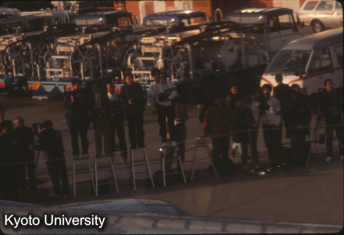 （1916）_大阪空港（上海列車事故中学生帰国取材） (1)