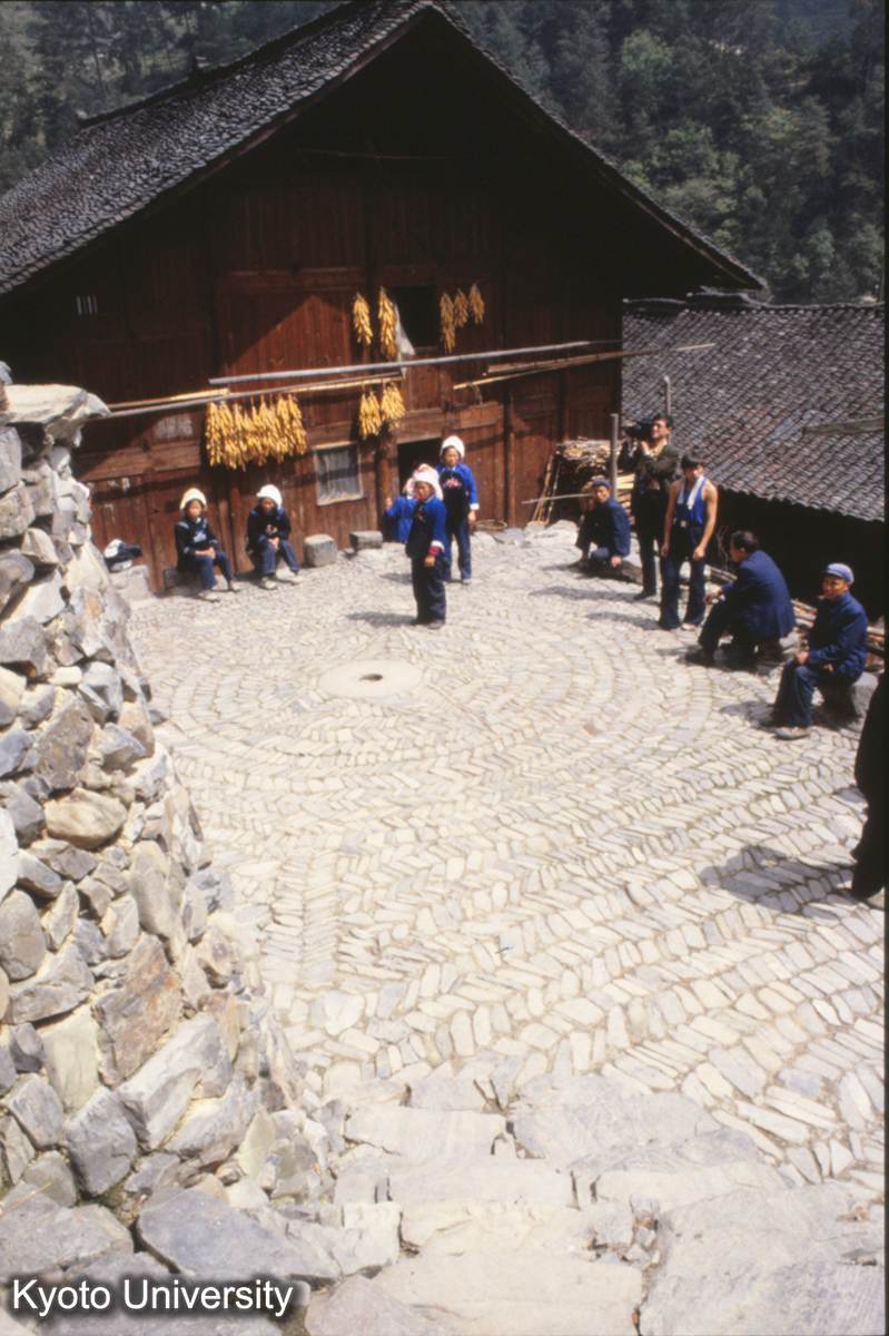 107_郎徳 広場 (1)