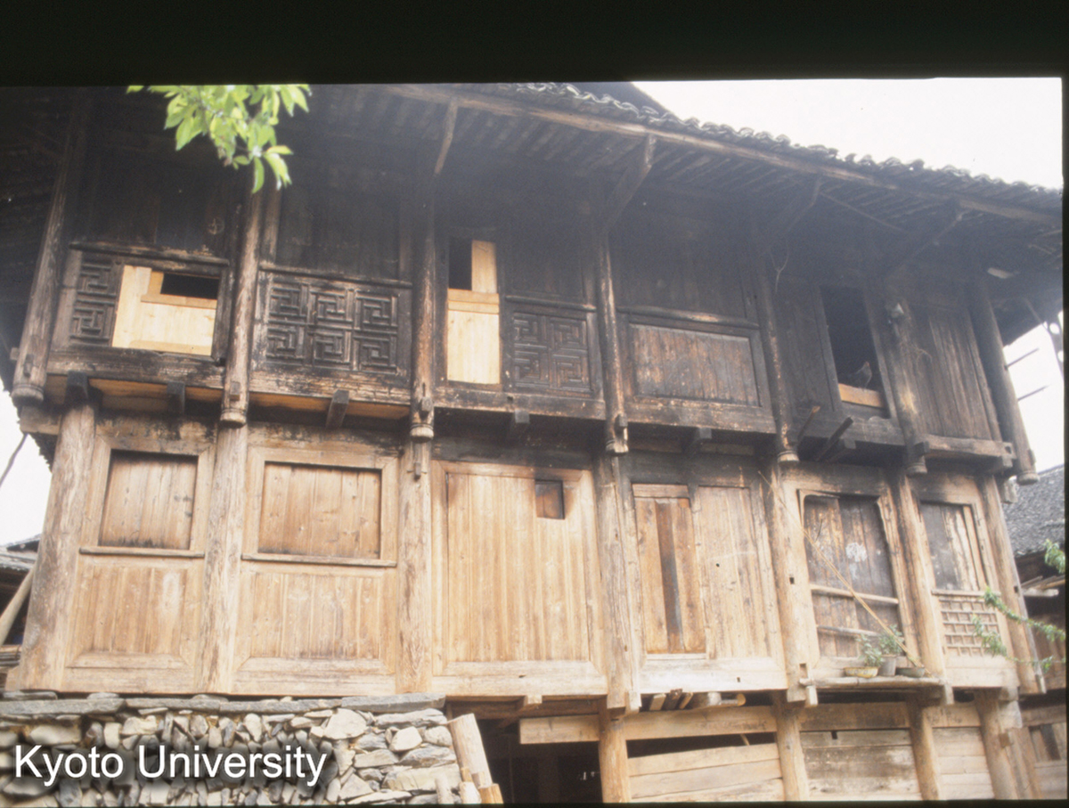 389_保里上寨 侗 楊秀賢宅（85歳） (1)