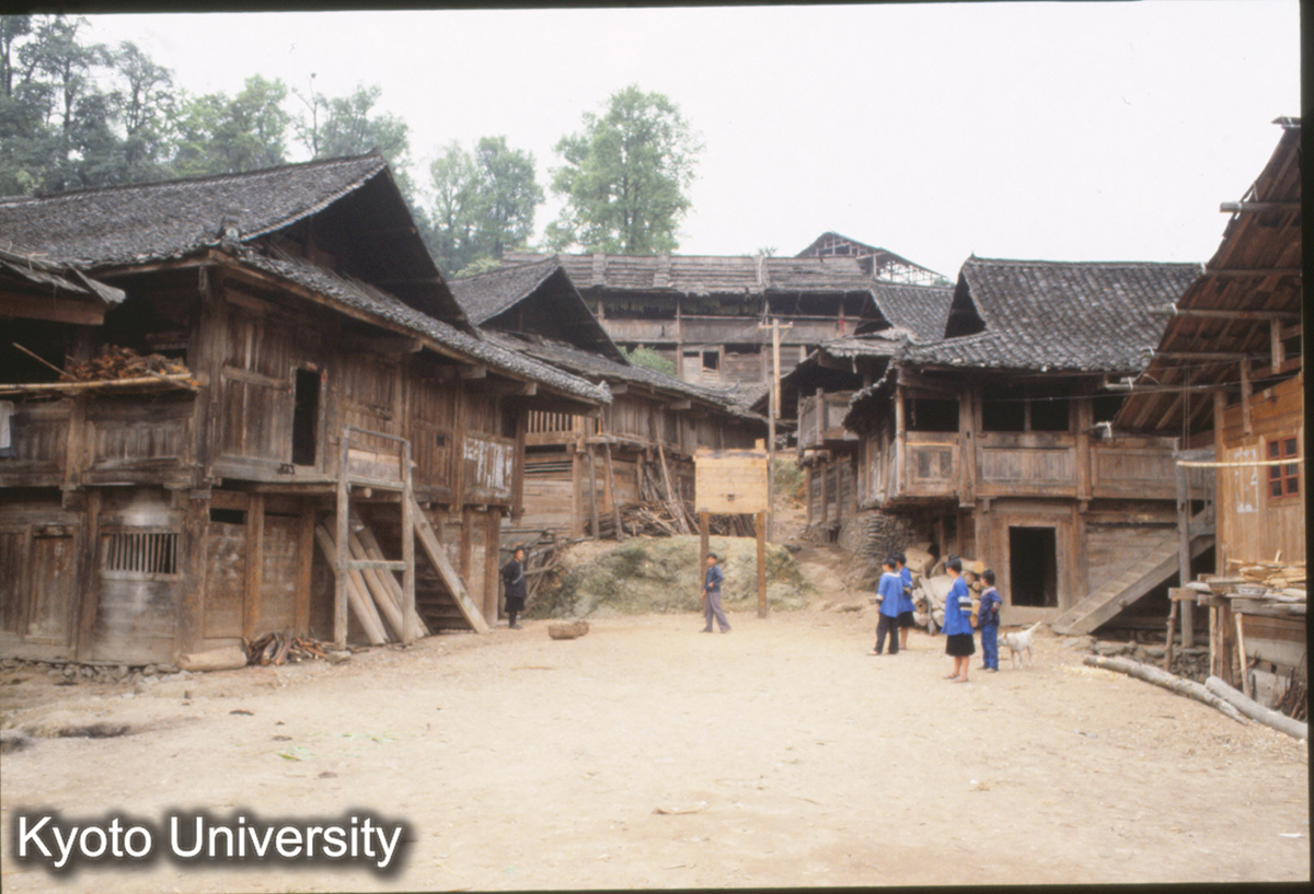 425_保里上寨 広場 (1)