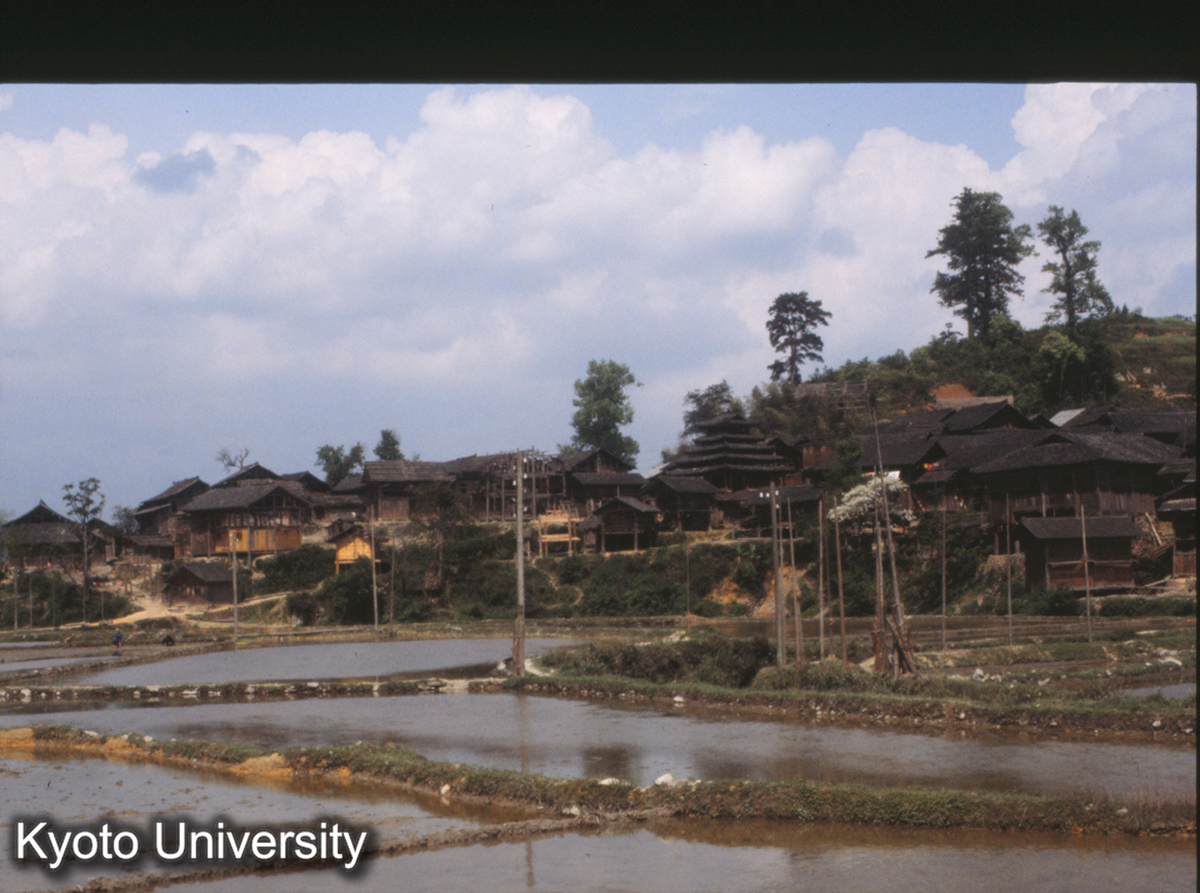 898_茅貢寨頭郷 流芳村 歇山鼓楼 (1)