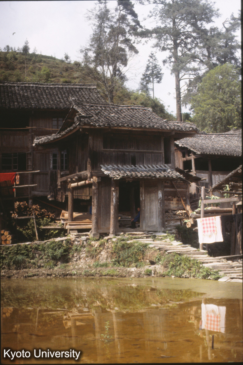 910_茅貢 寨母 寨門 (1)