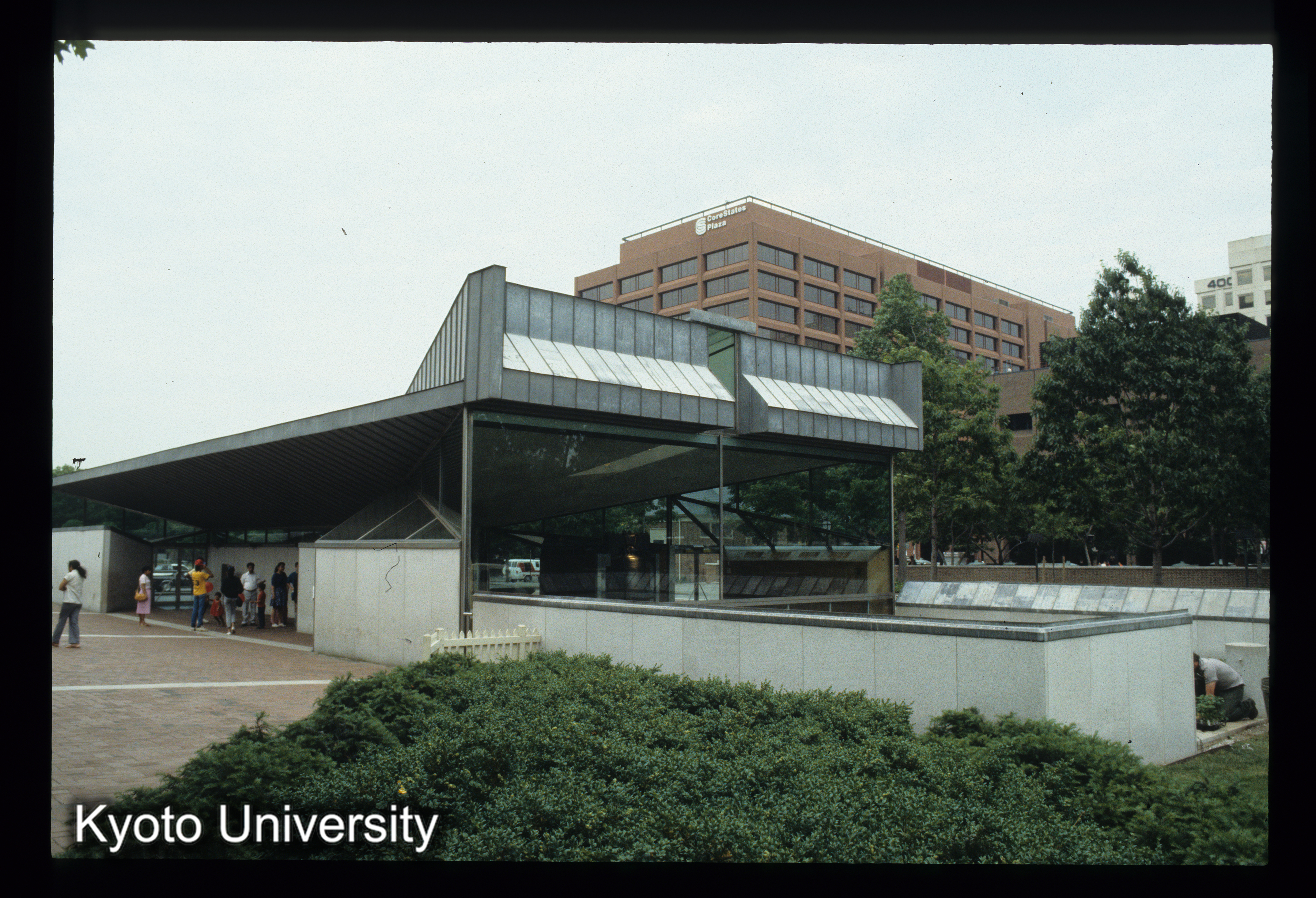 ［スライド］ (1)