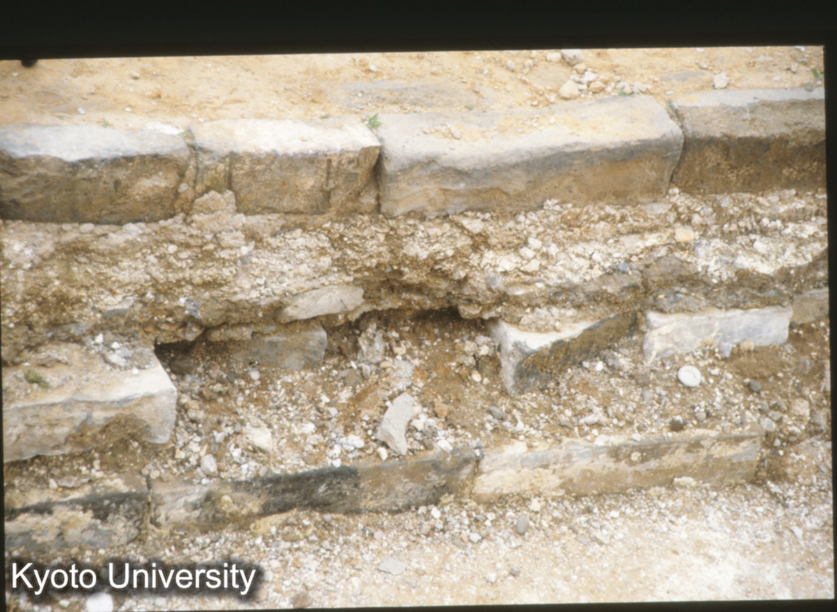 51_故宮太和殿　前庭　鋪地塼（修理中）_92 (1)