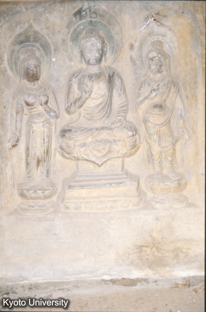 426_房山雲居寺 北塔 東北小塔 内三尊 (1)