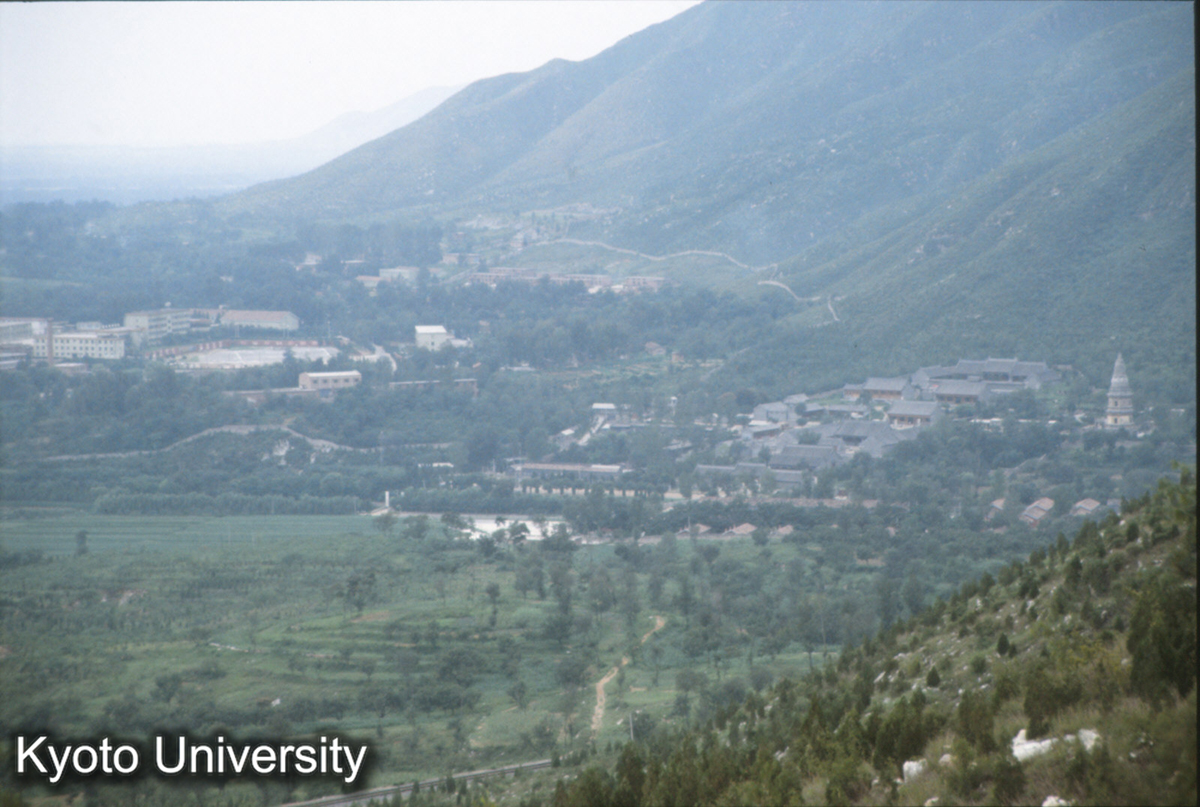 490_房山中腹より雲居寺遠望 (1)