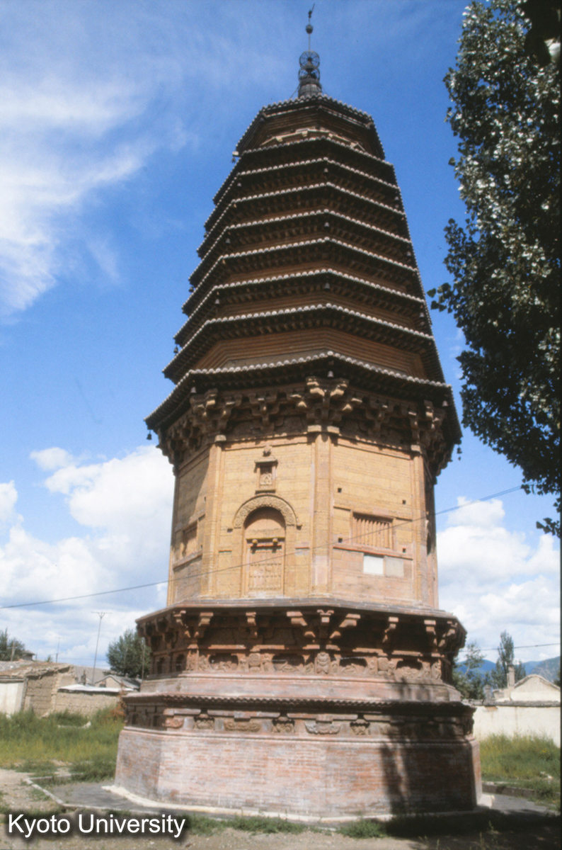 892_円覚寺塔 (1)