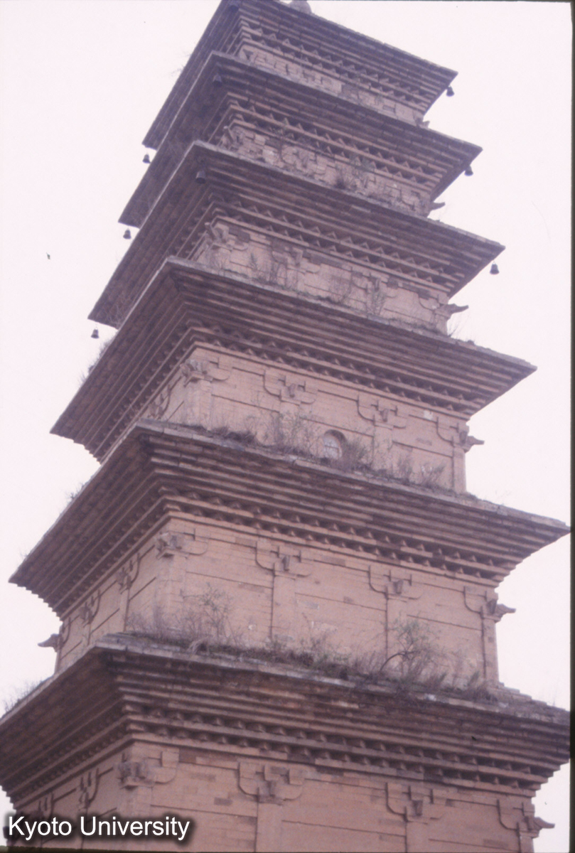 522_華厳寺 初祖杜順禅師塔 (1)