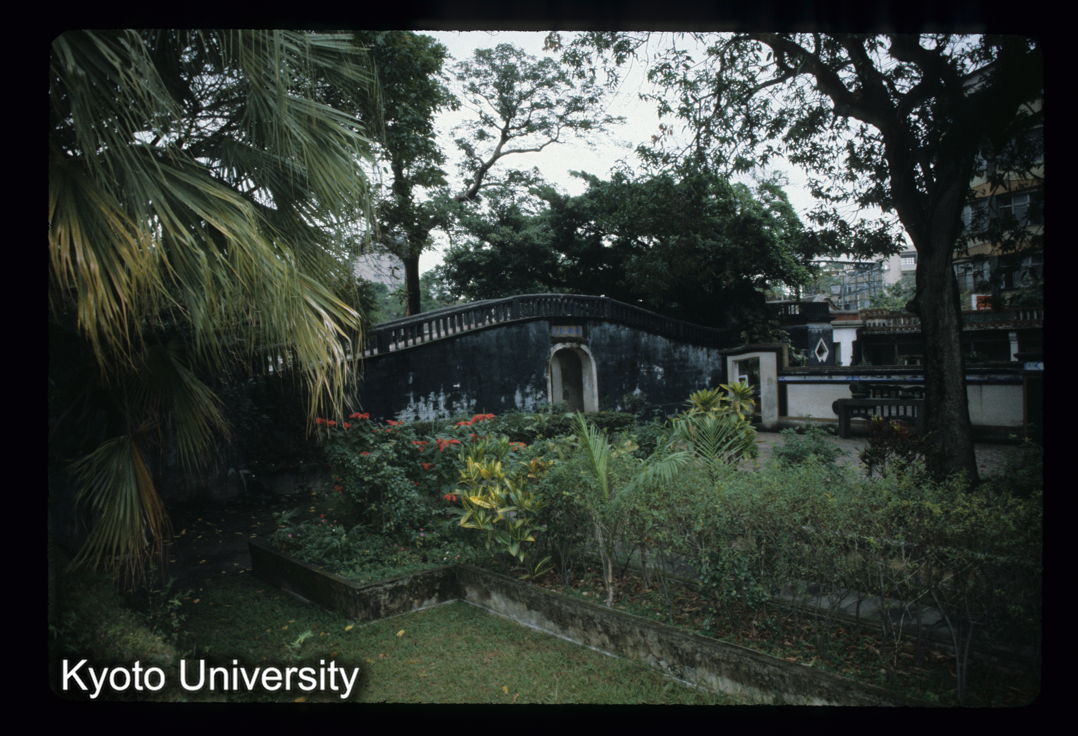 ［スライド］ (1)