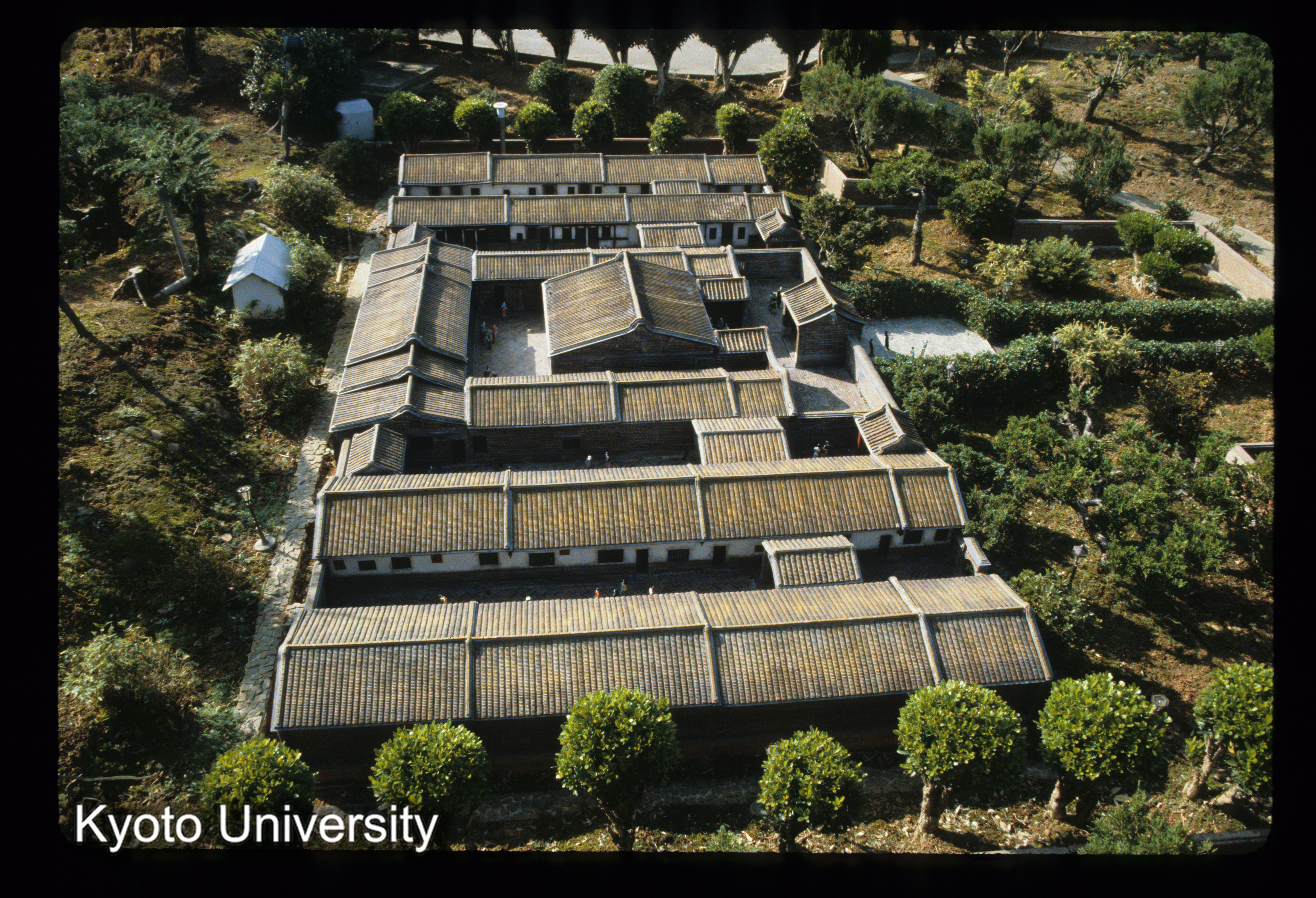 ［スライド］ (1)