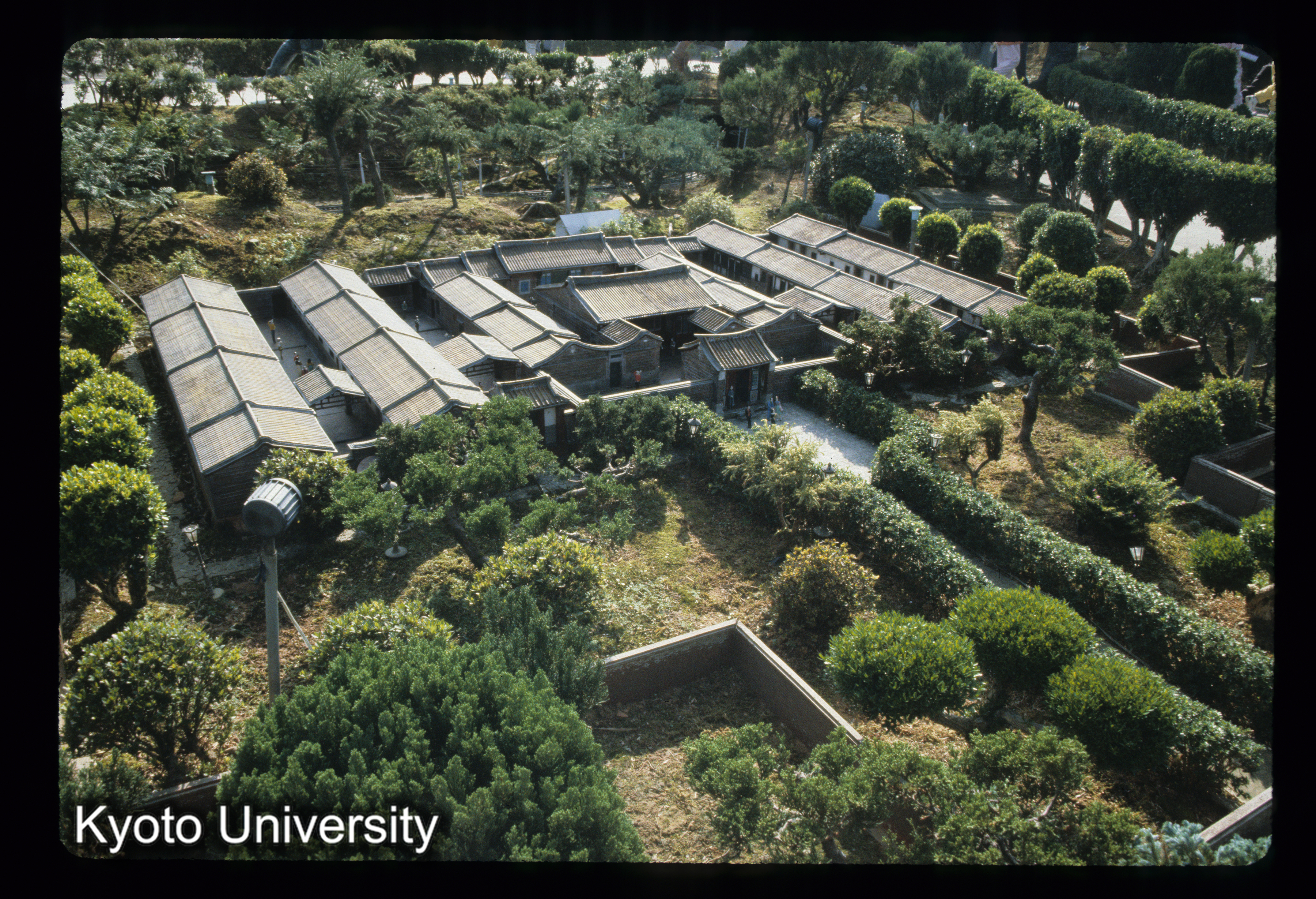 ［スライド］ (1)