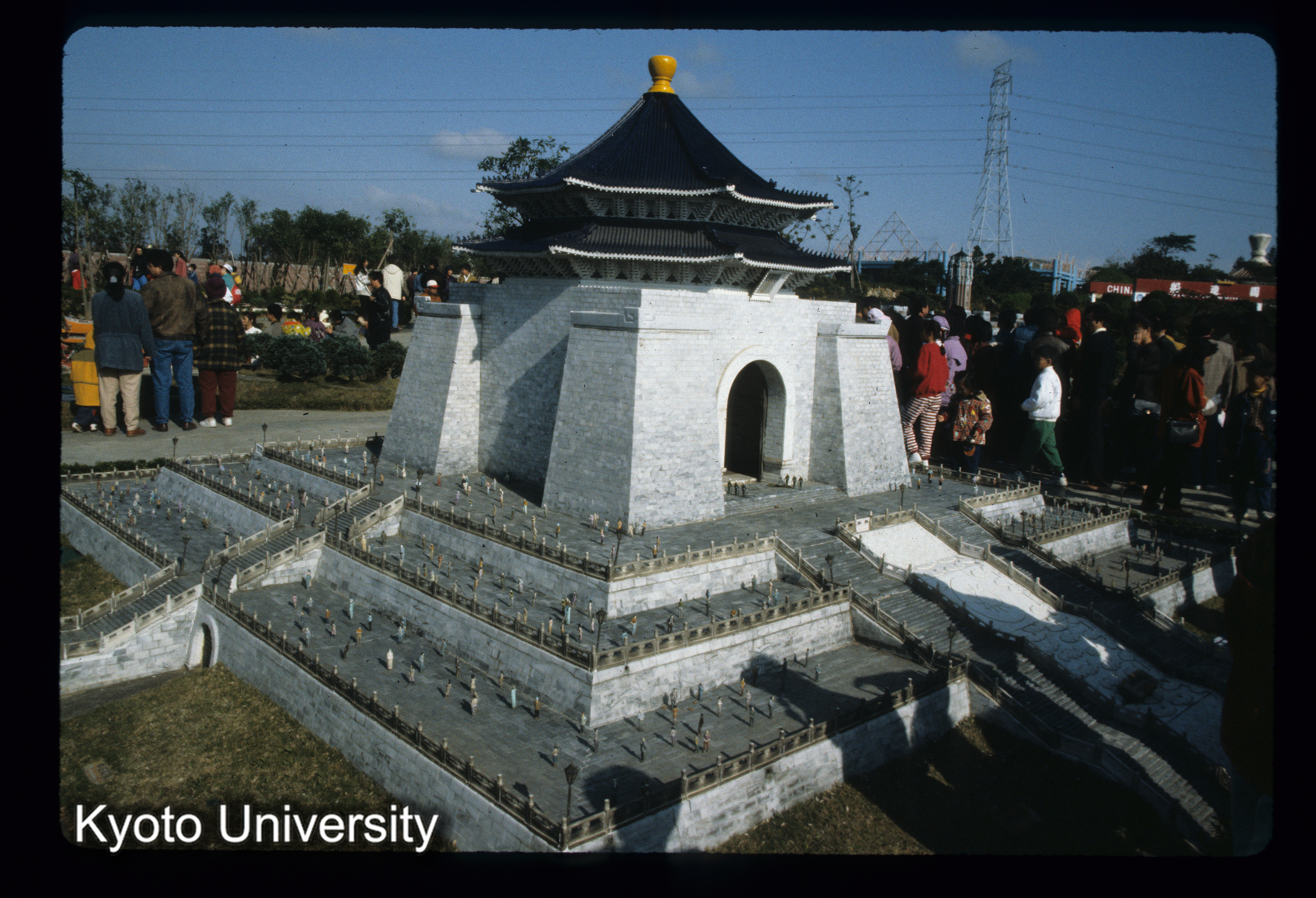 ［スライド］ (1)