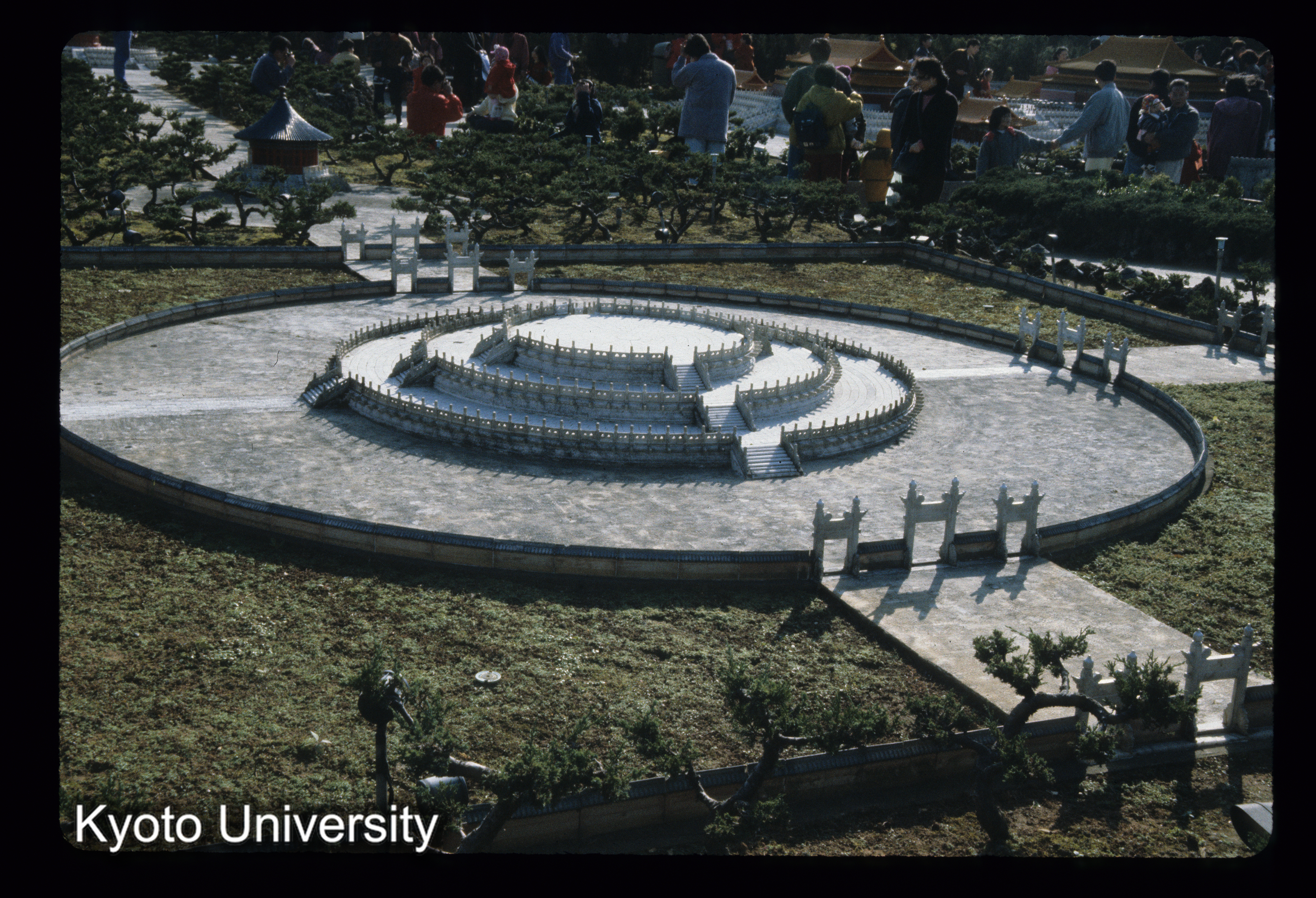 ［スライド］ (1)