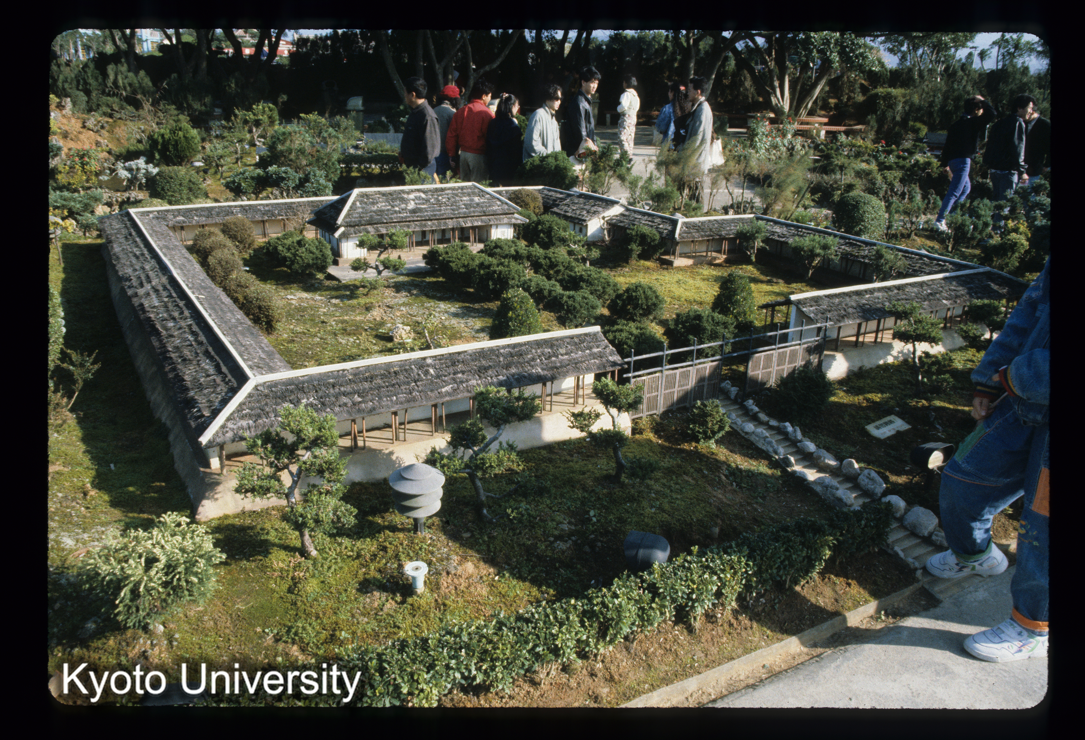 ［スライド］ (1)