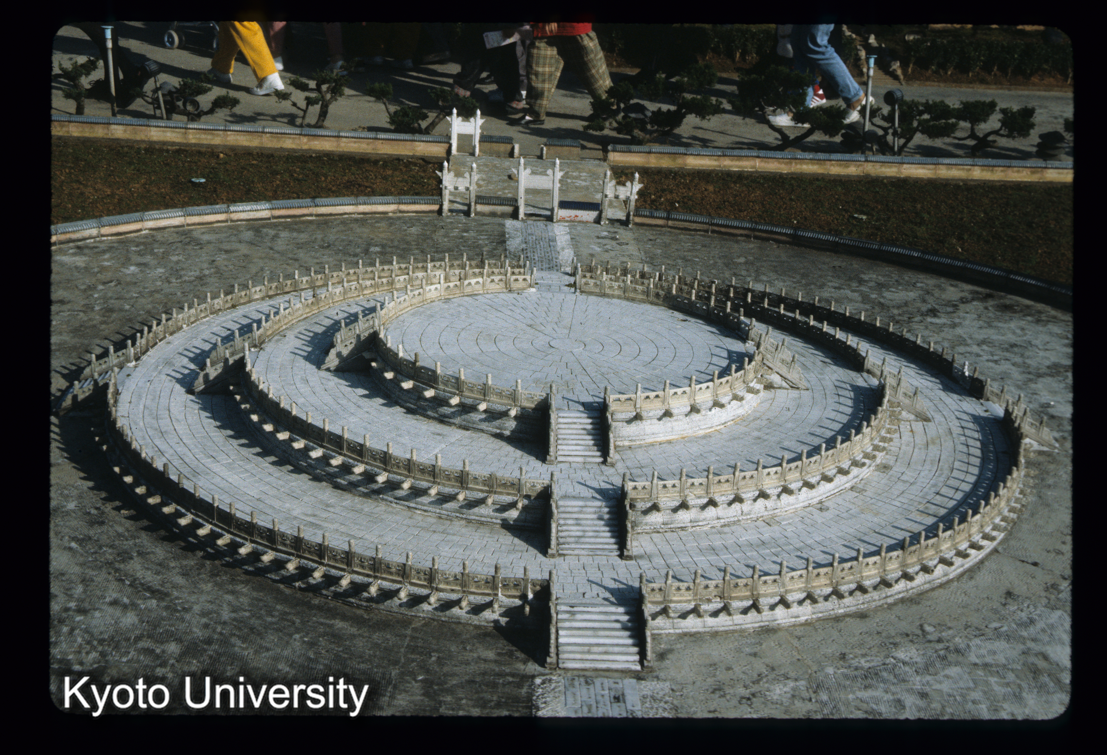 ［スライド］ (1)