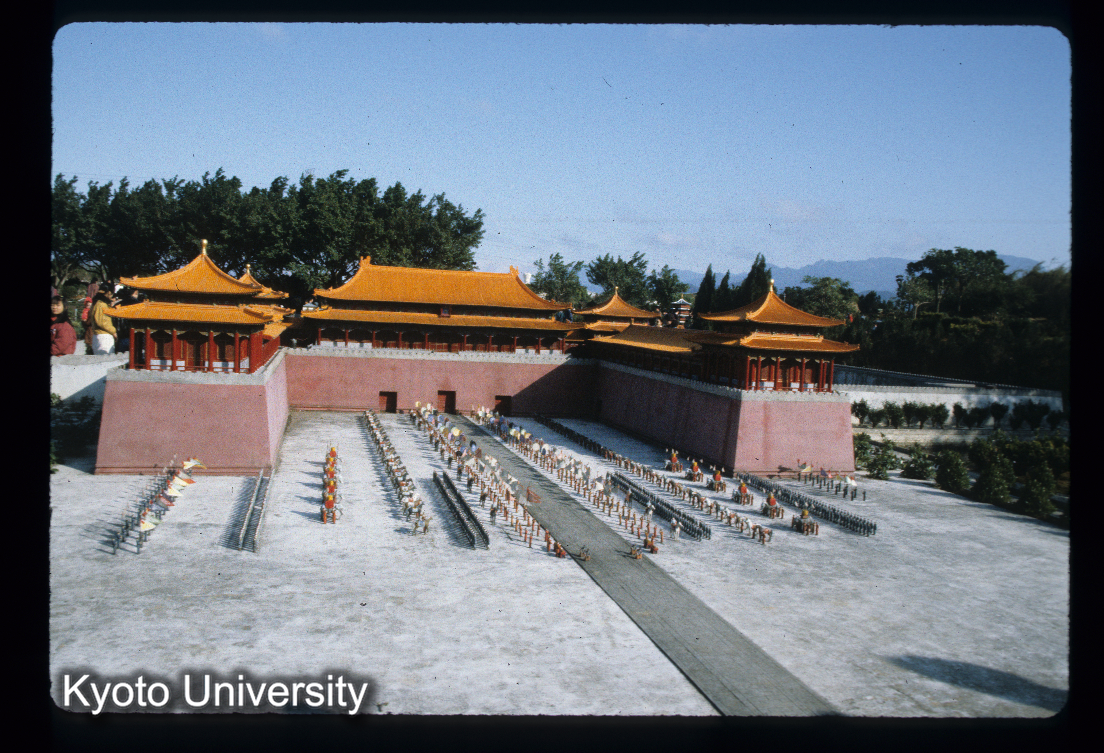 ［スライド］ (1)