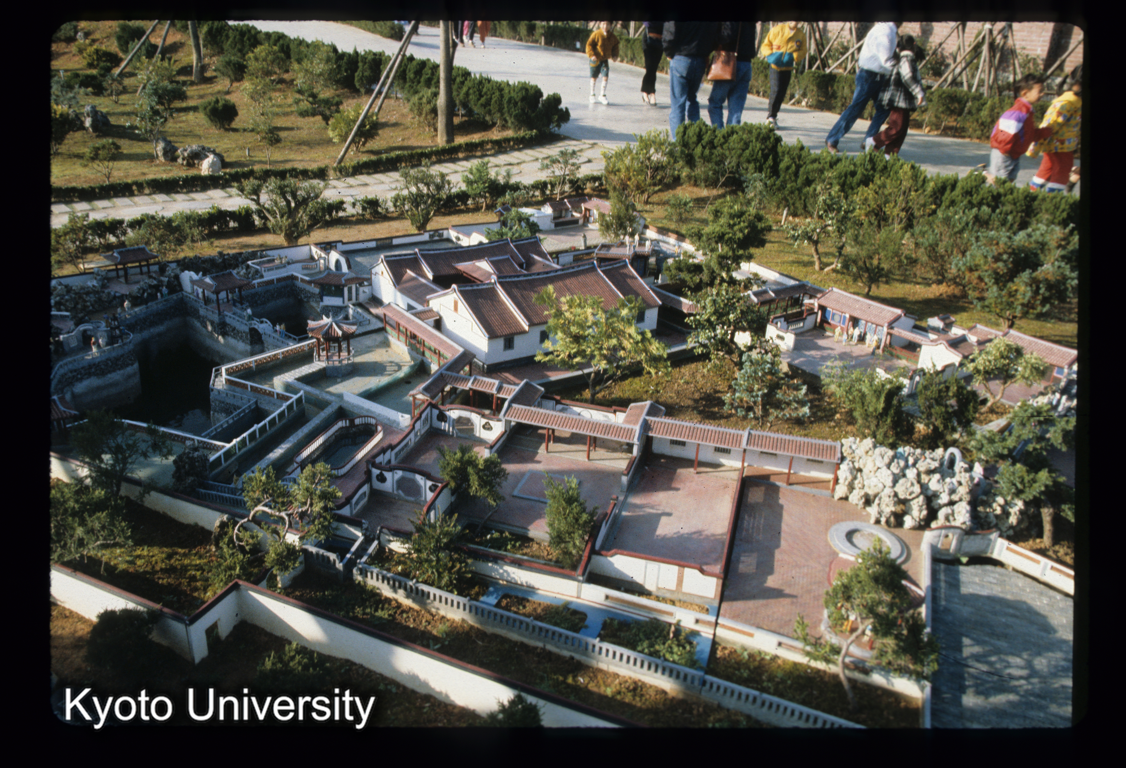 ［スライド］ (1)