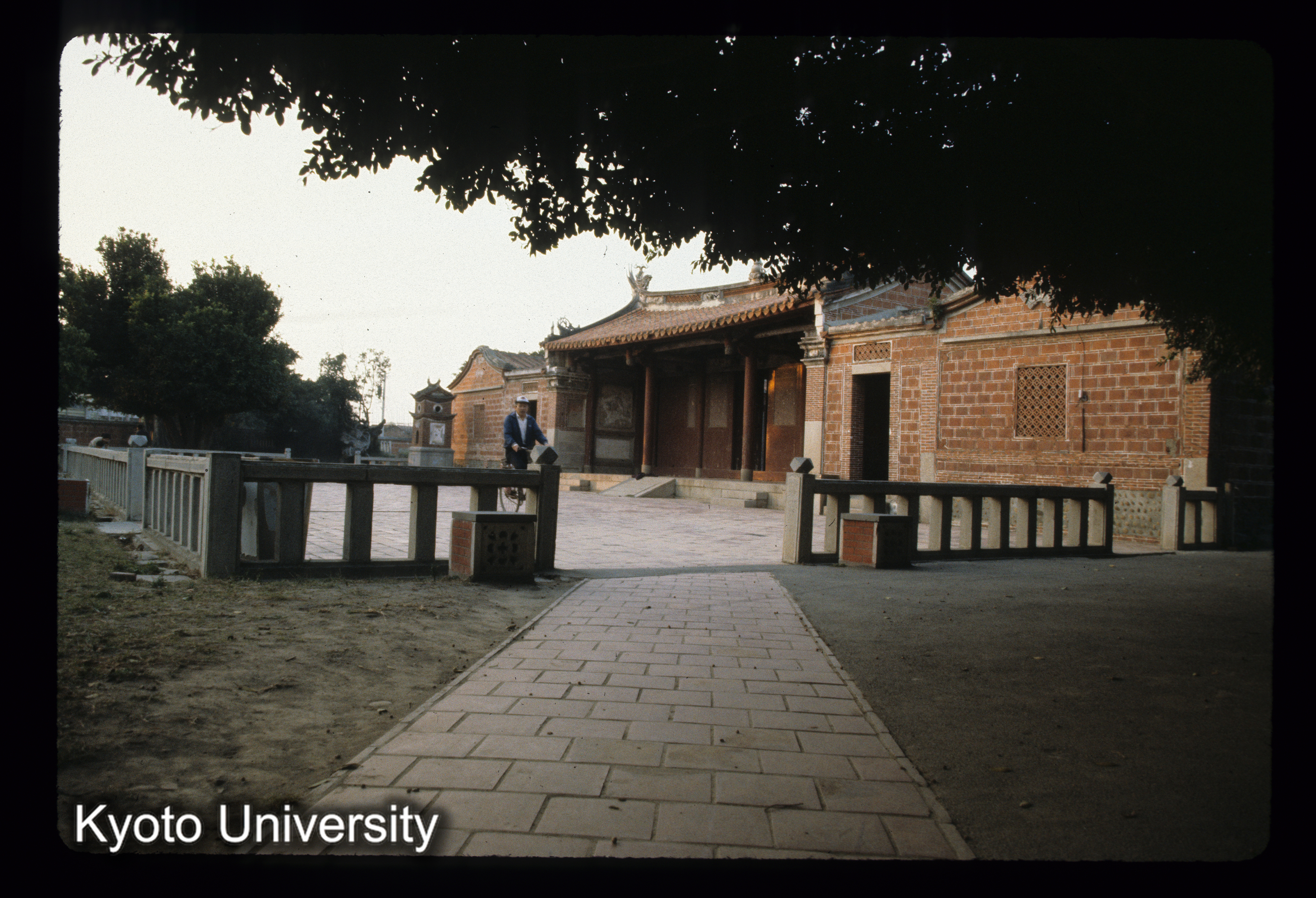 ［スライド］ (1)