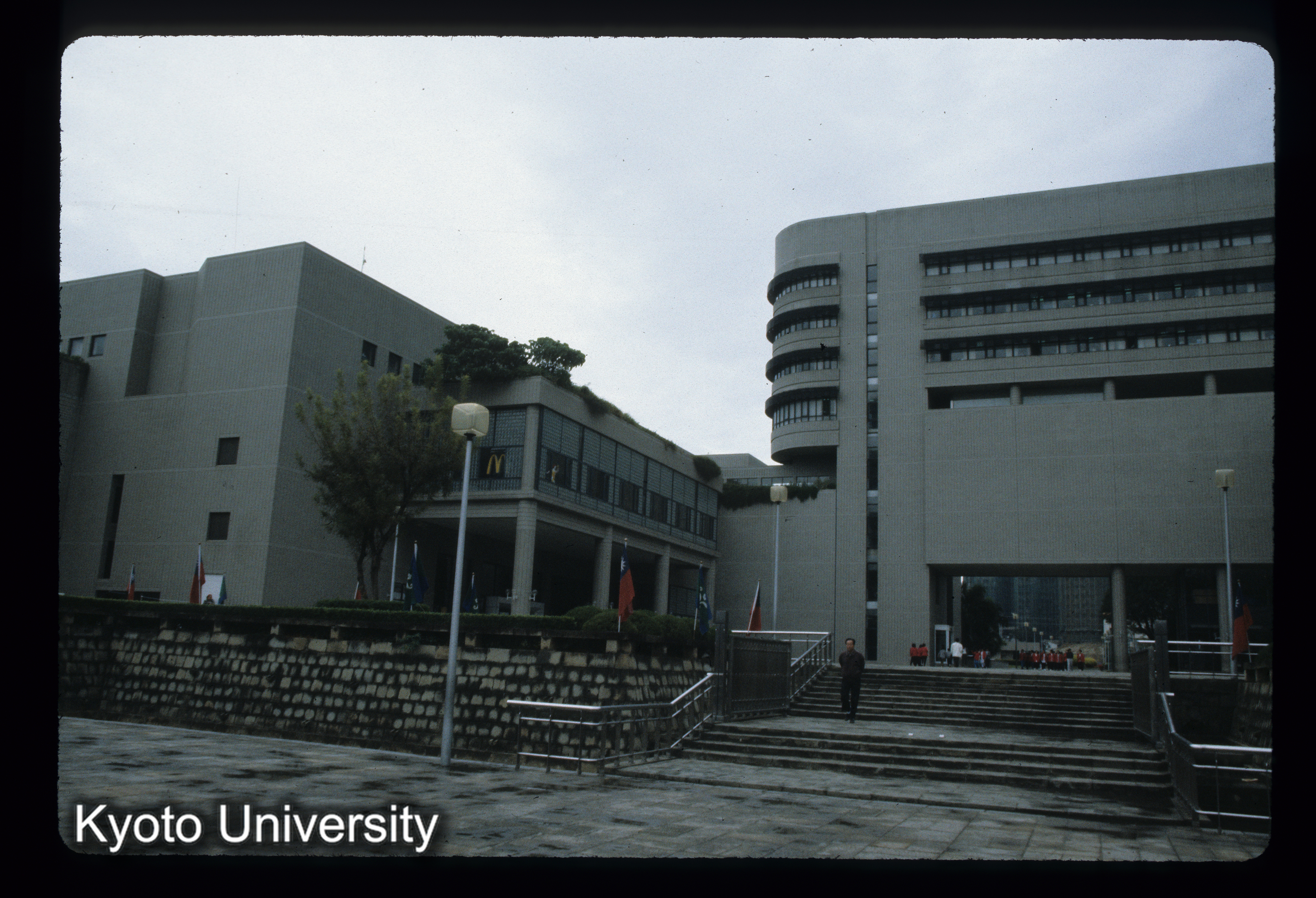 ［スライド］ (1)