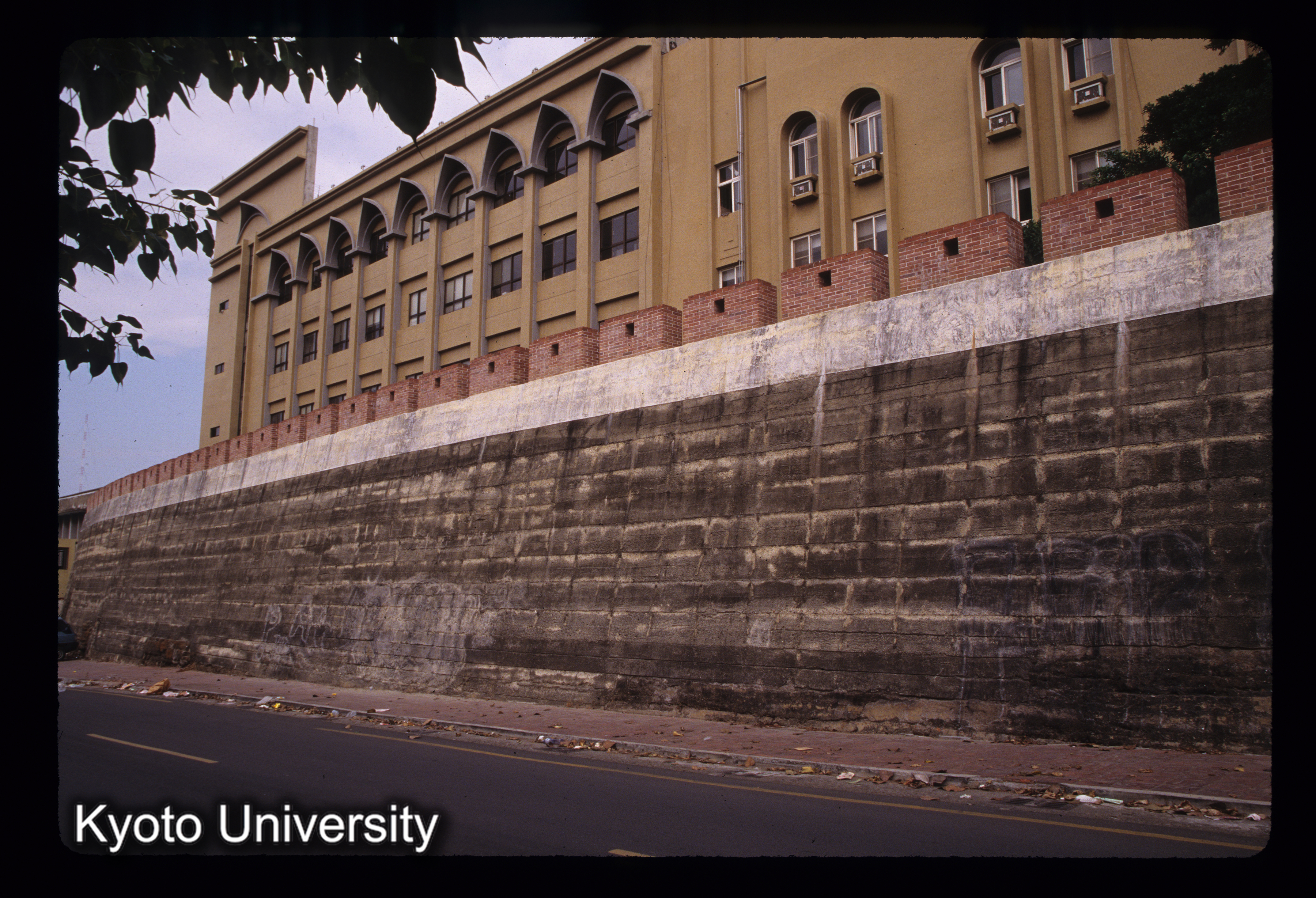 ［スライド］ (1)