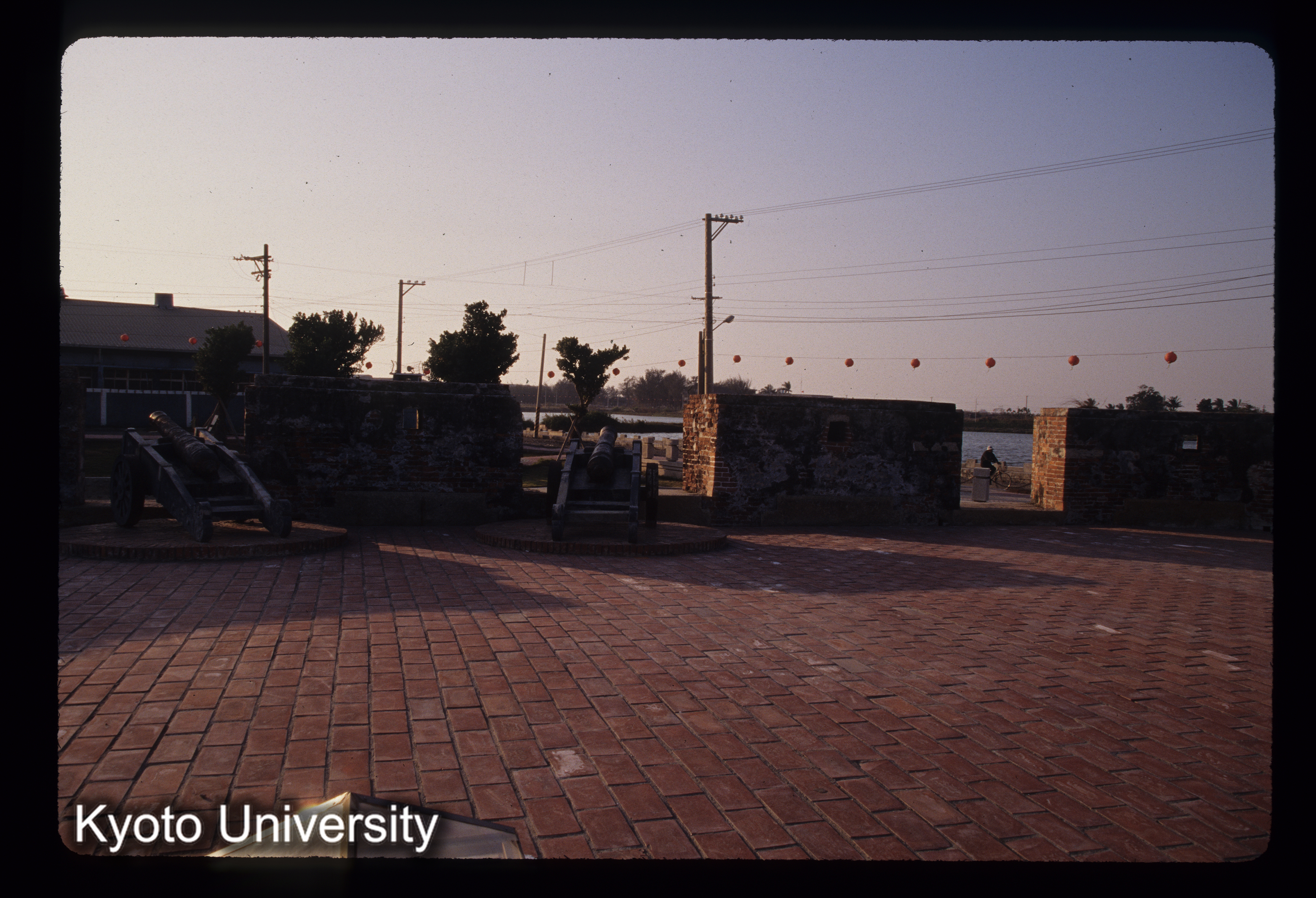 ［スライド］ (1)