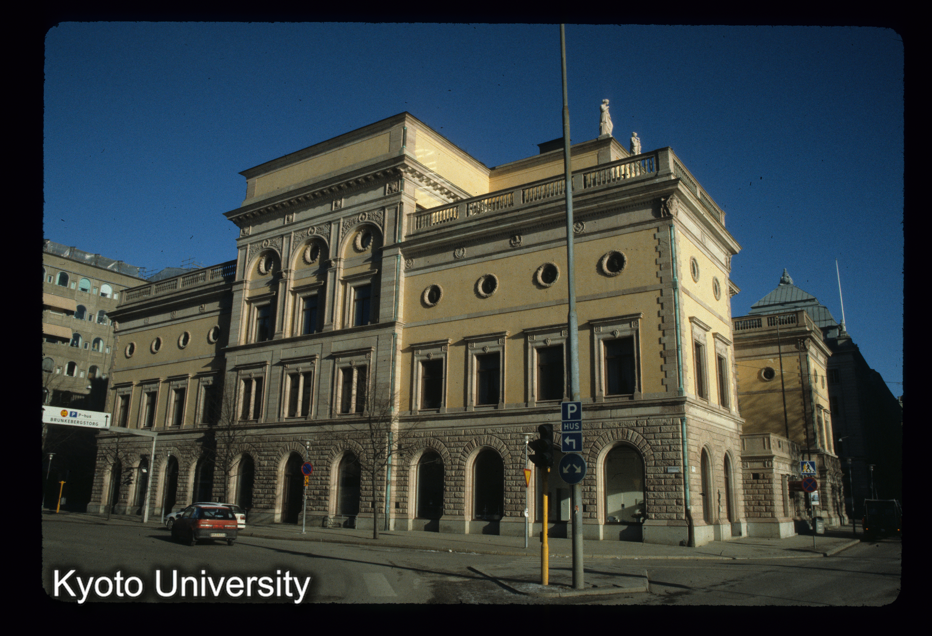 ［スライド］ (1)