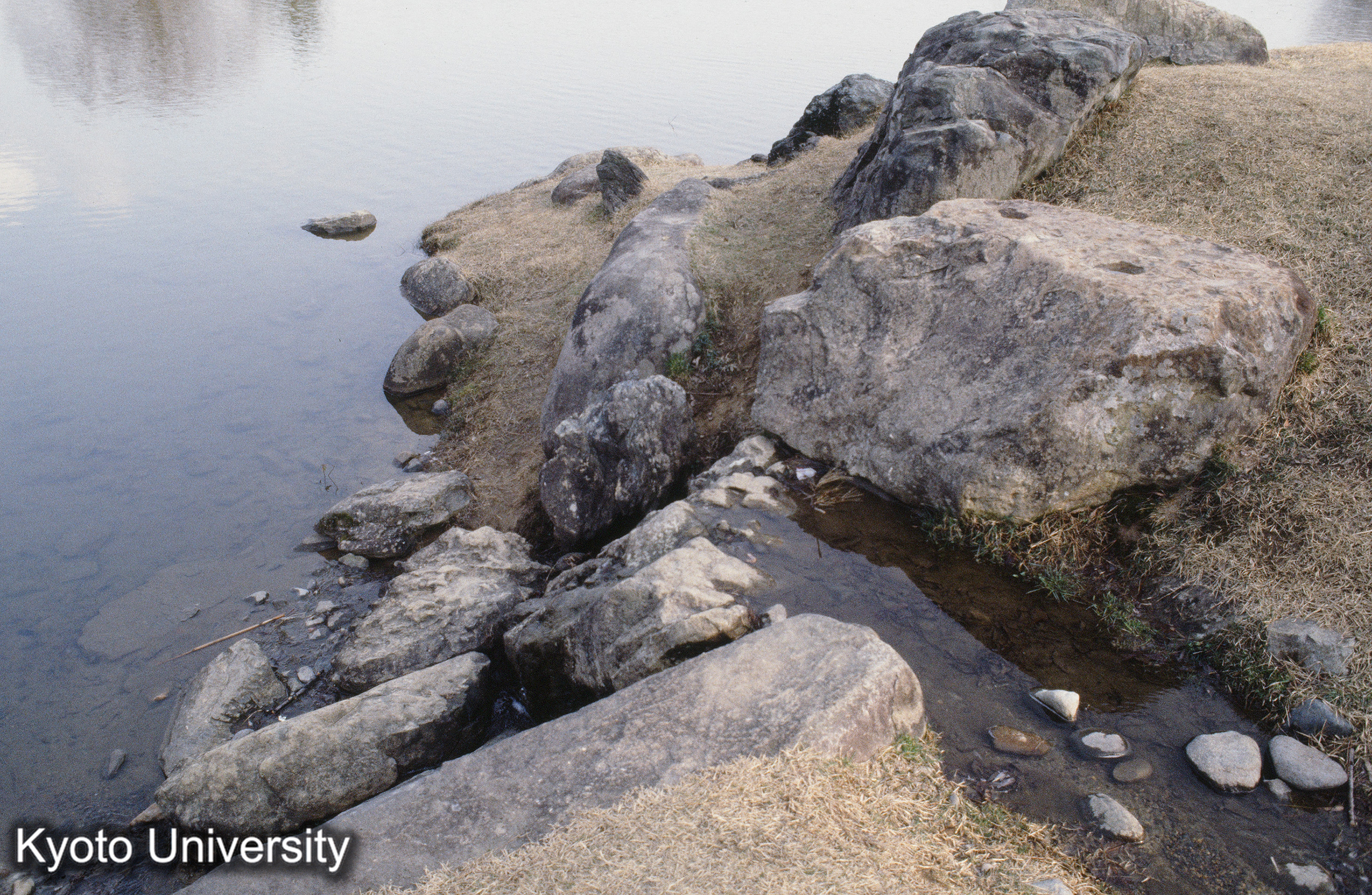 観自在王院 瀑布 (1)