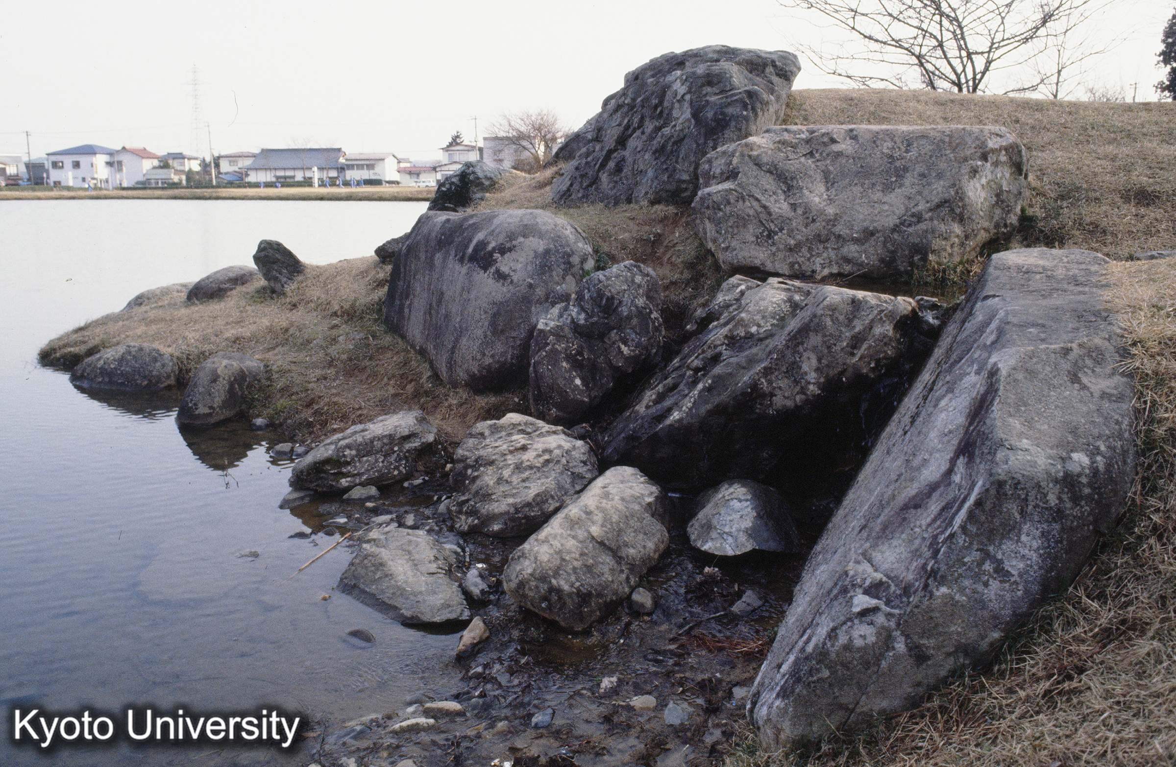 観自在王院 瀑布 (1)