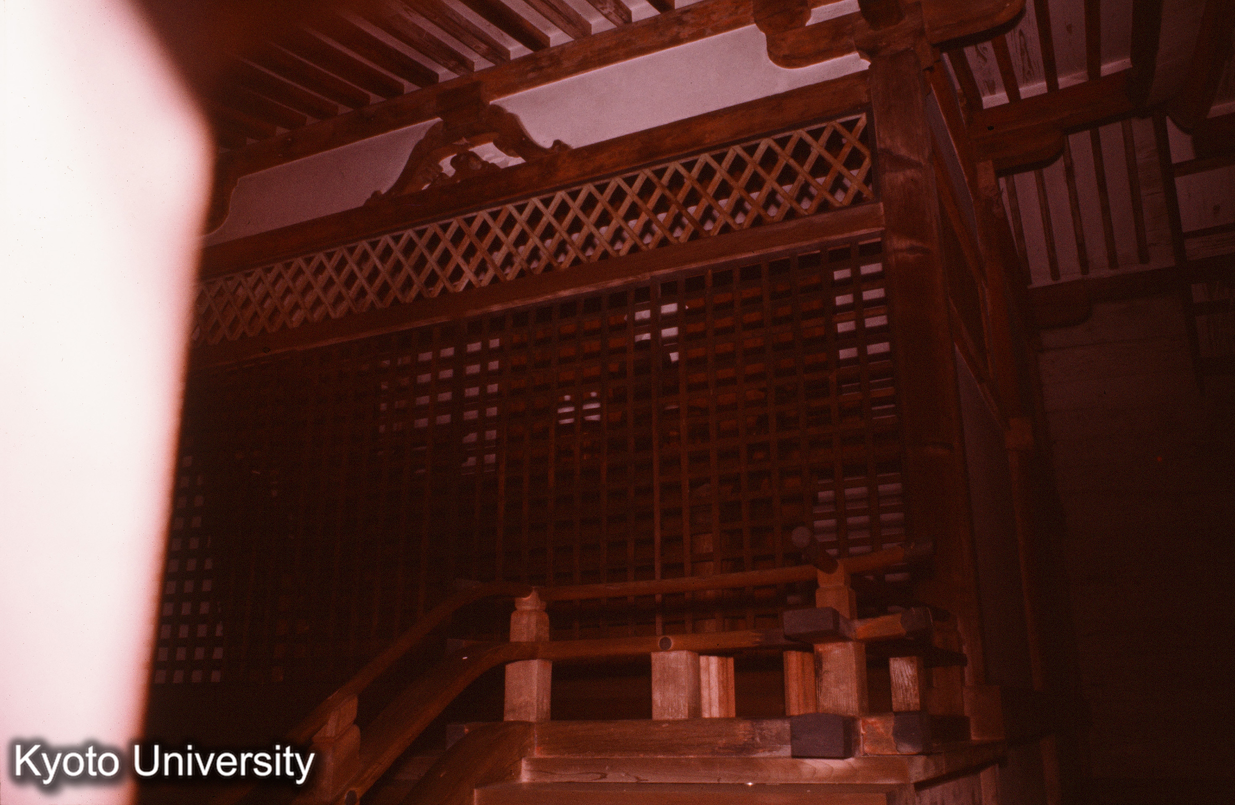 宇治上神社 本殿 (1)