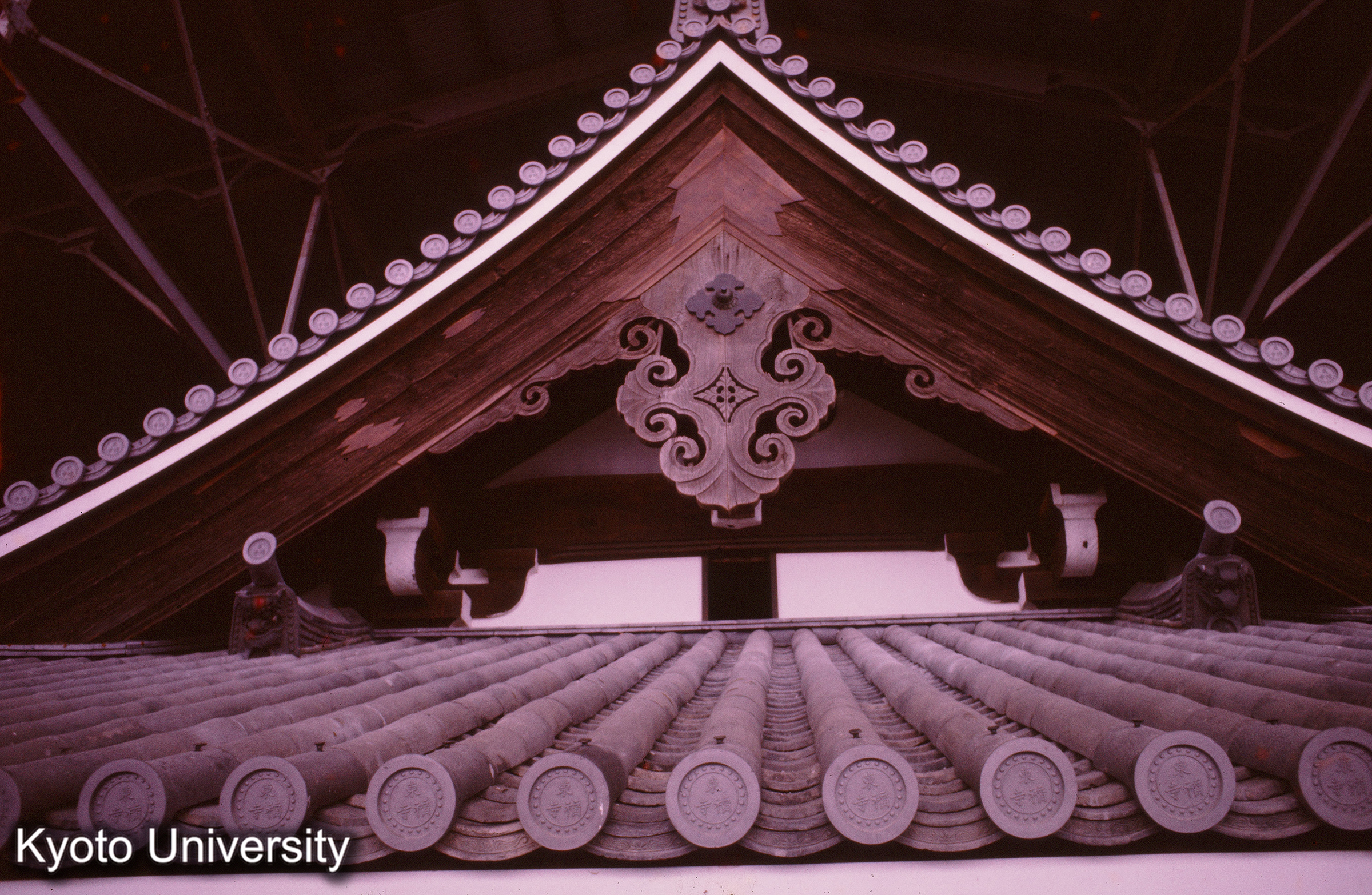 東福寺三門 破風 (1)