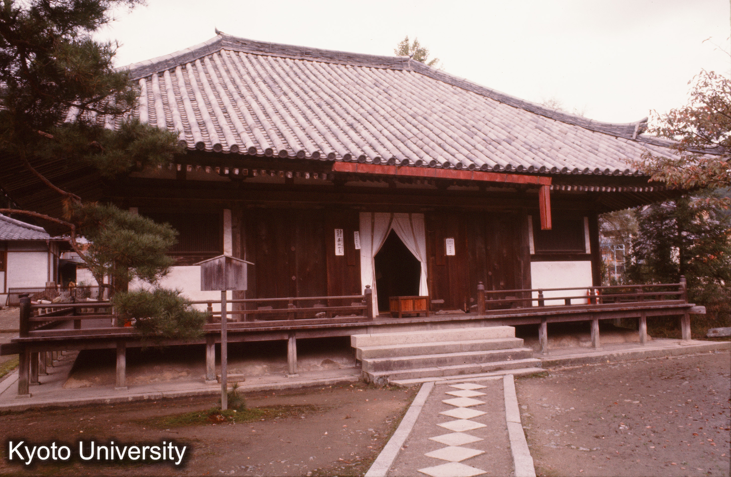 法界寺薬師堂 正面 (1)