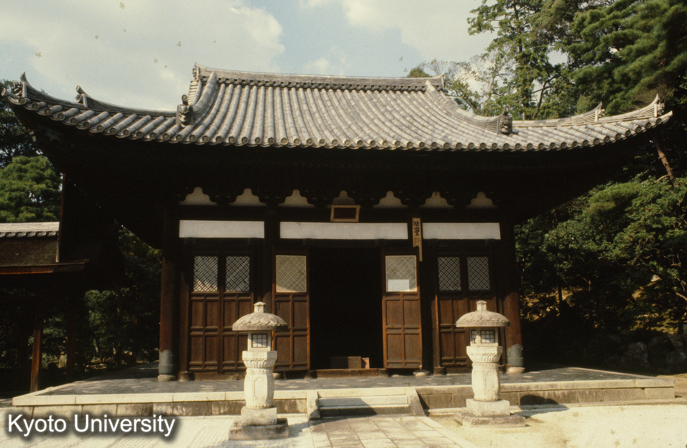 玉鳳院開山堂 (1)