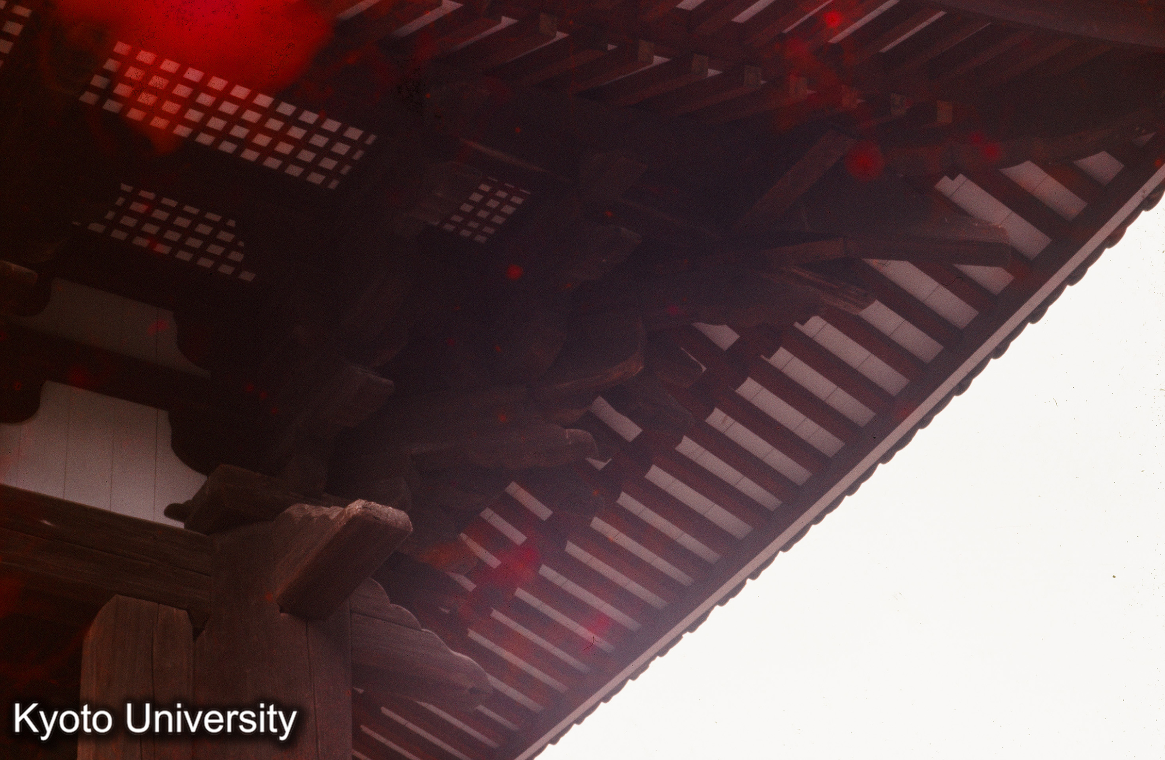 東大寺鐘楼 隅軒見上げ (1)