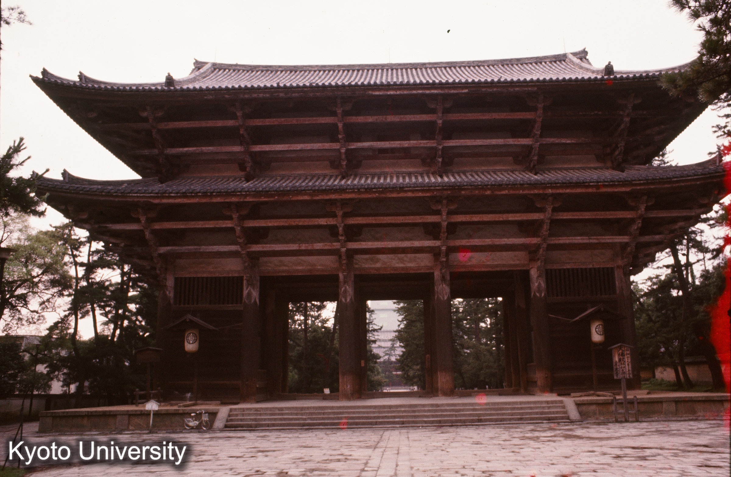 東大寺南大門 正面 (1)