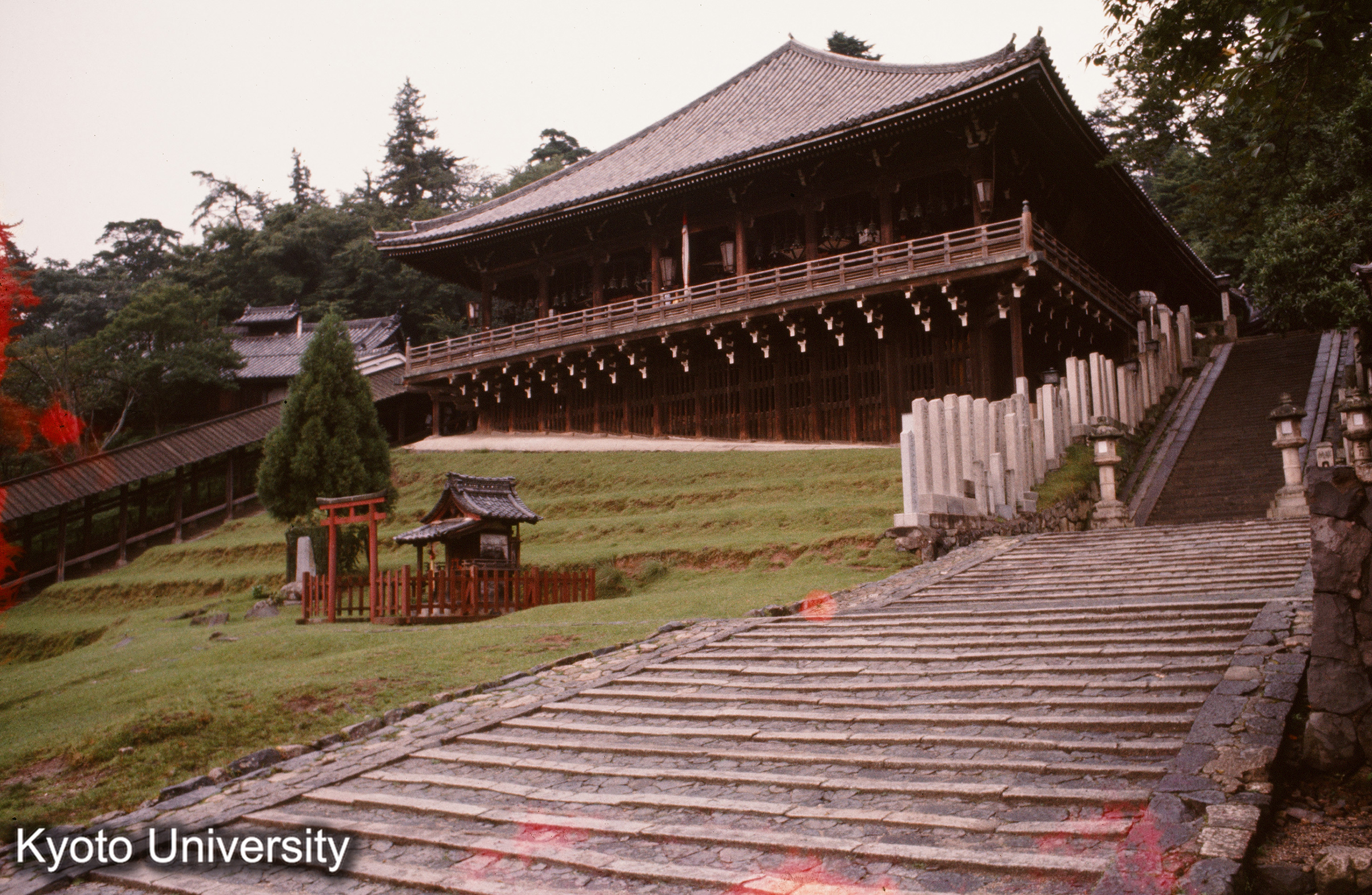東大寺二月堂 正面 (1)